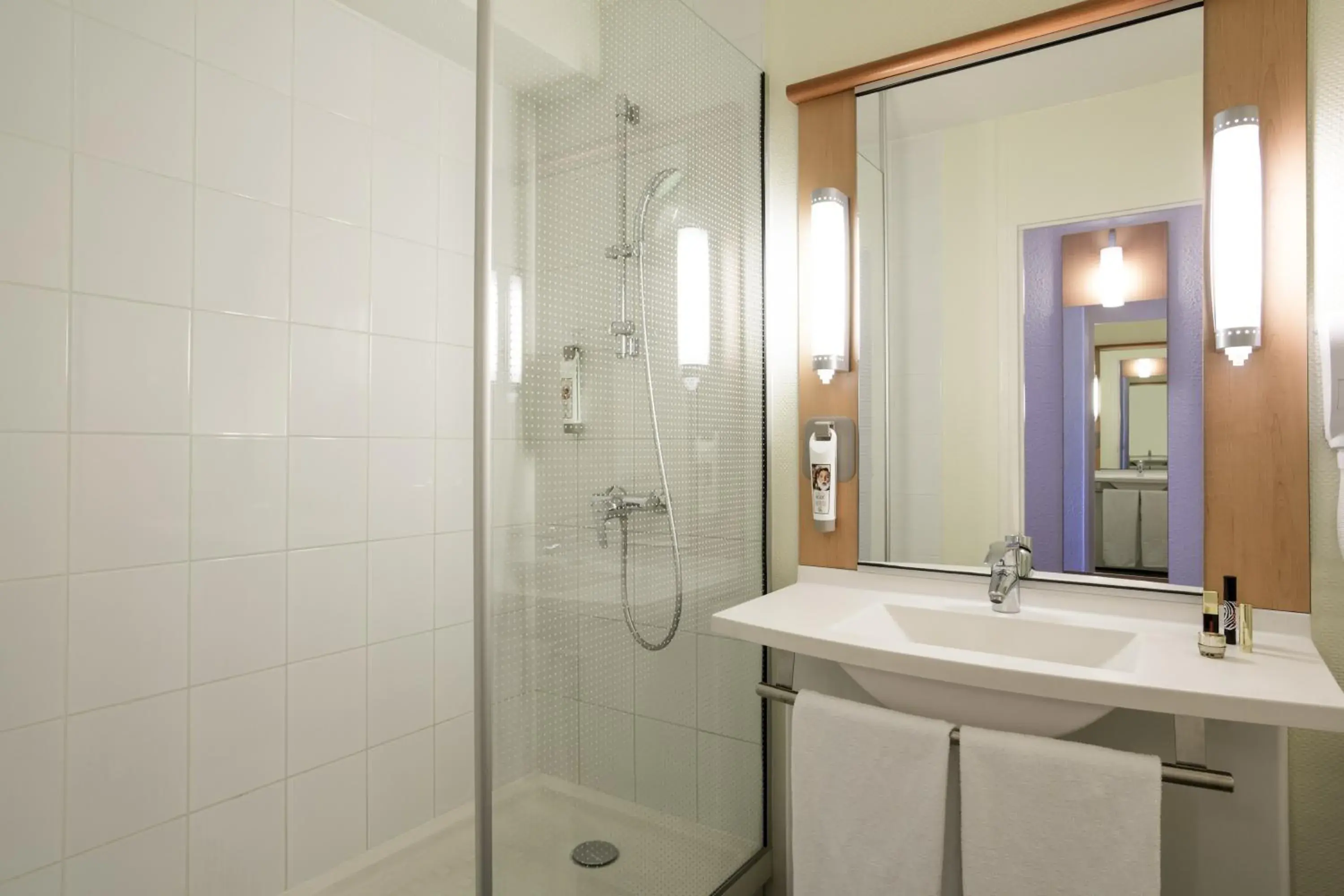 Shower, Bathroom in ibis Paris Porte d Italie
