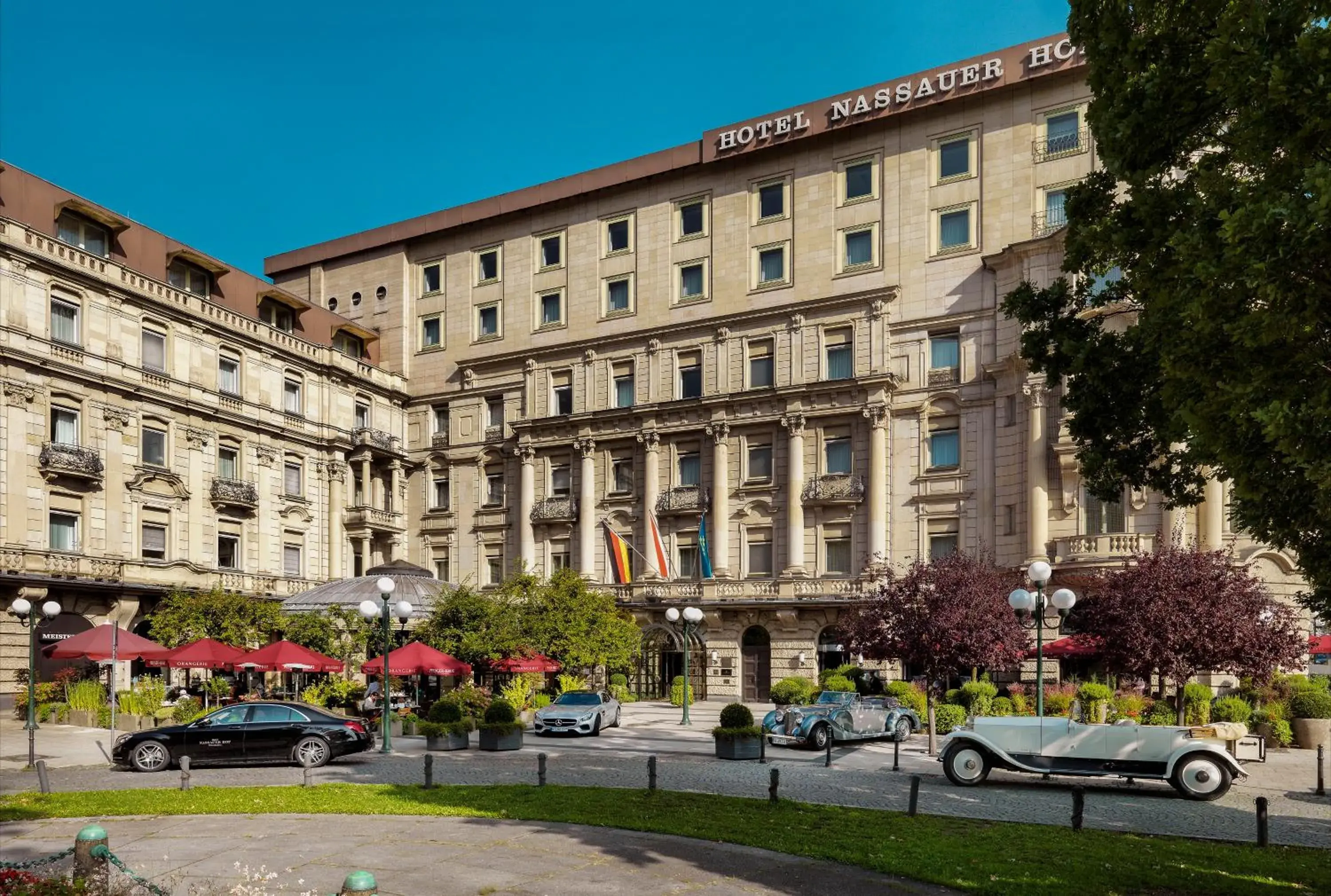 Property building in Hotel Nassauer Hof