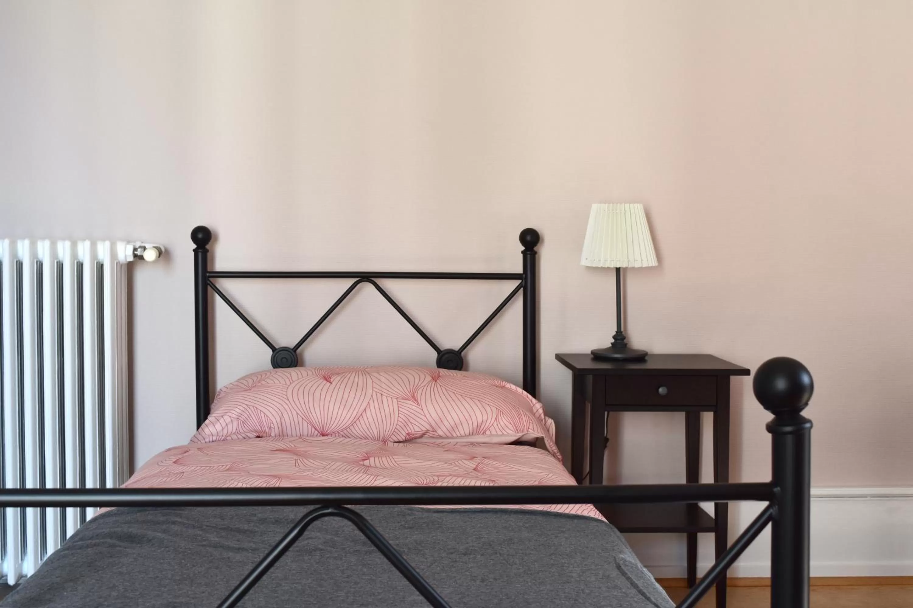 Bed in Pension Bienvenue (Women only)