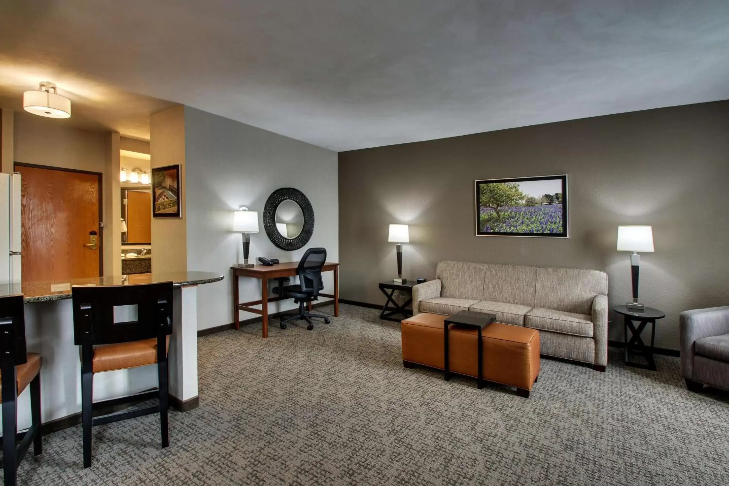 Photo of the whole room, Seating Area in Drury Inn & Suites San Antonio Northwest Medical Center