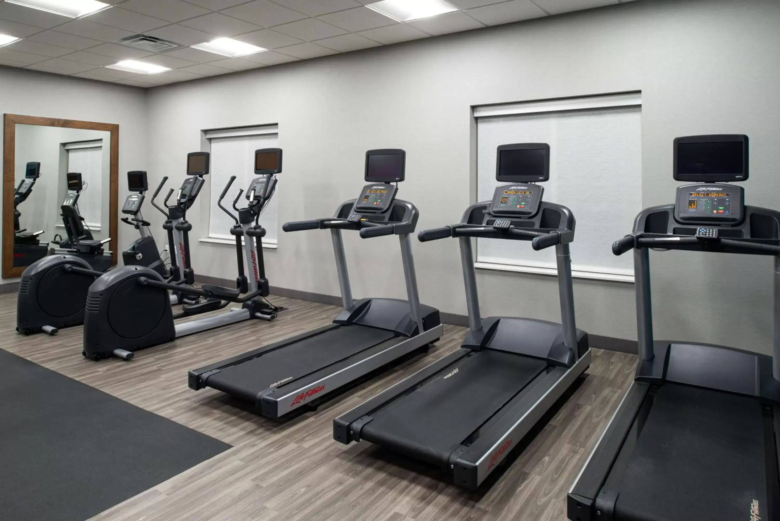 Fitness centre/facilities, Fitness Center/Facilities in Hampton Inn & Suites Adrian, Mi