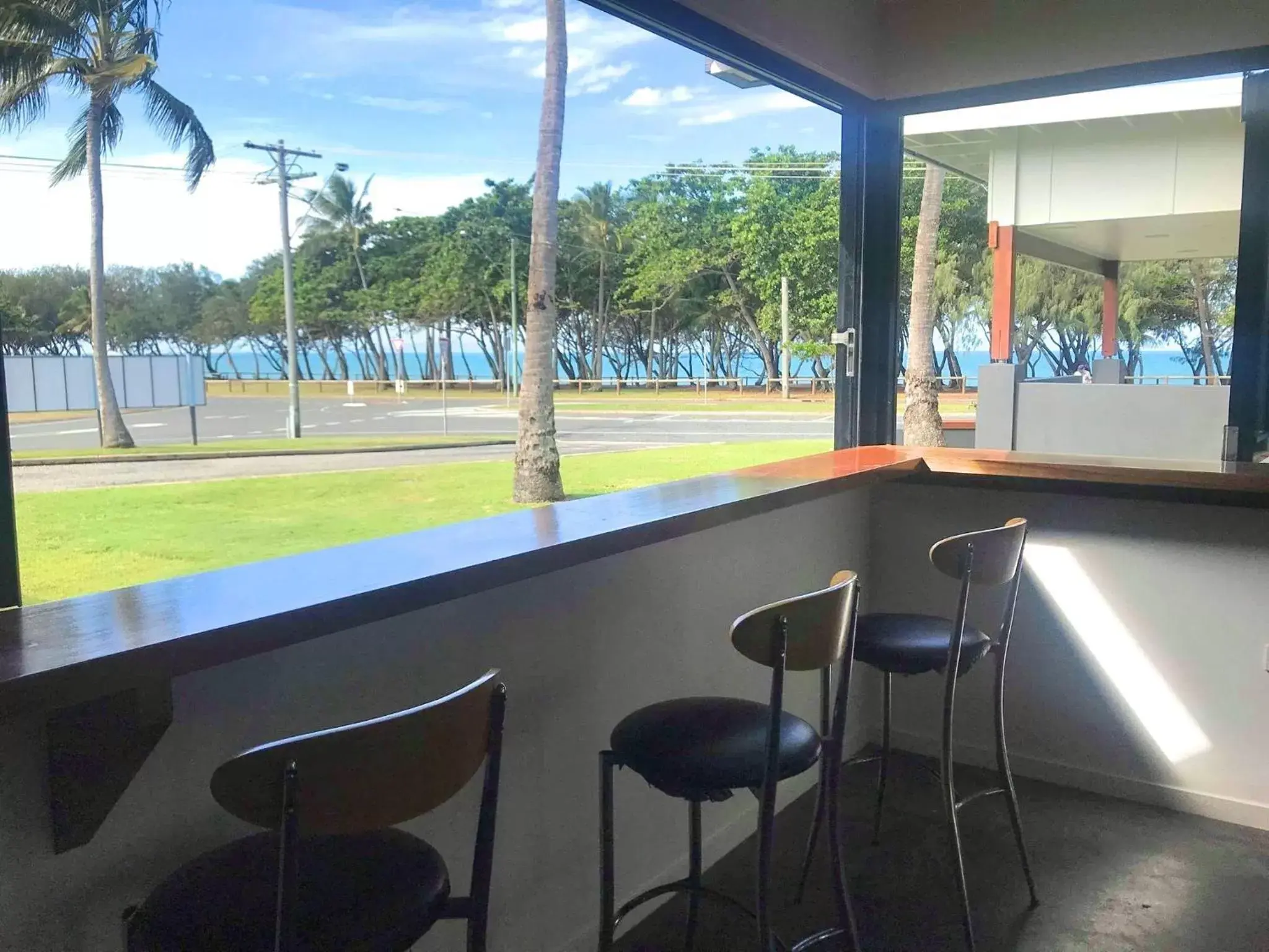 Restaurant/places to eat in Mackay Seabreeze Apartments