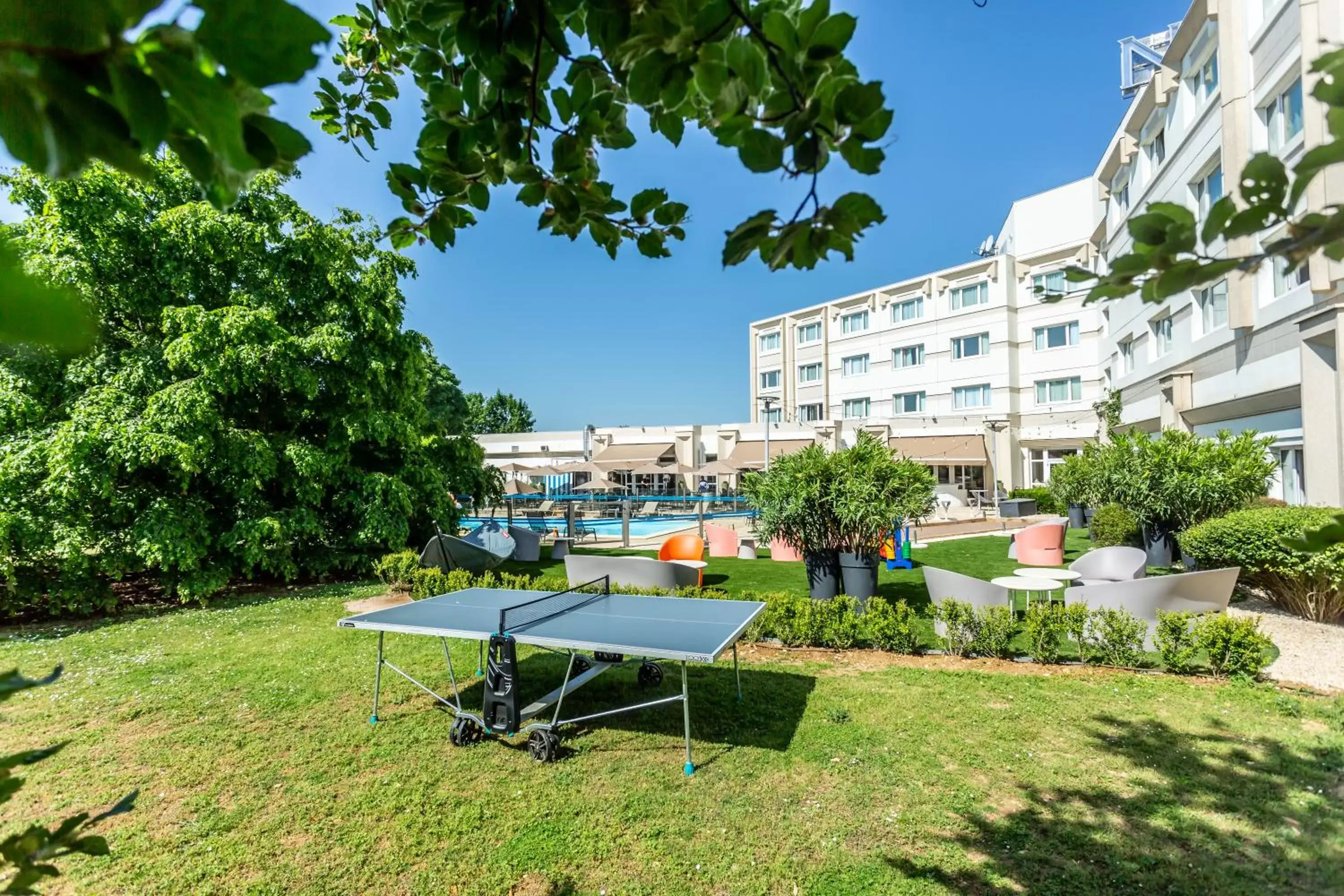 Garden, Property Building in Novotel Bourges