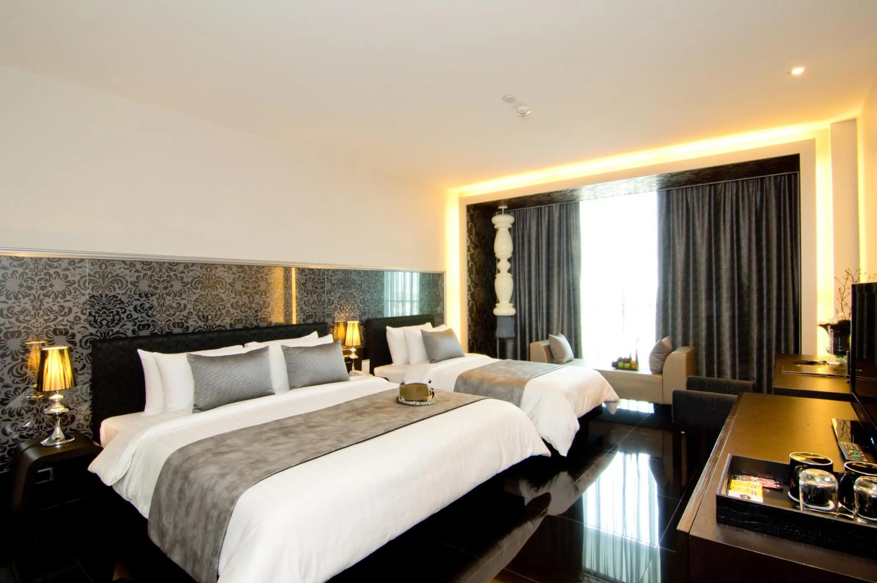 Photo of the whole room, Bed in Way Hotel Pattaya