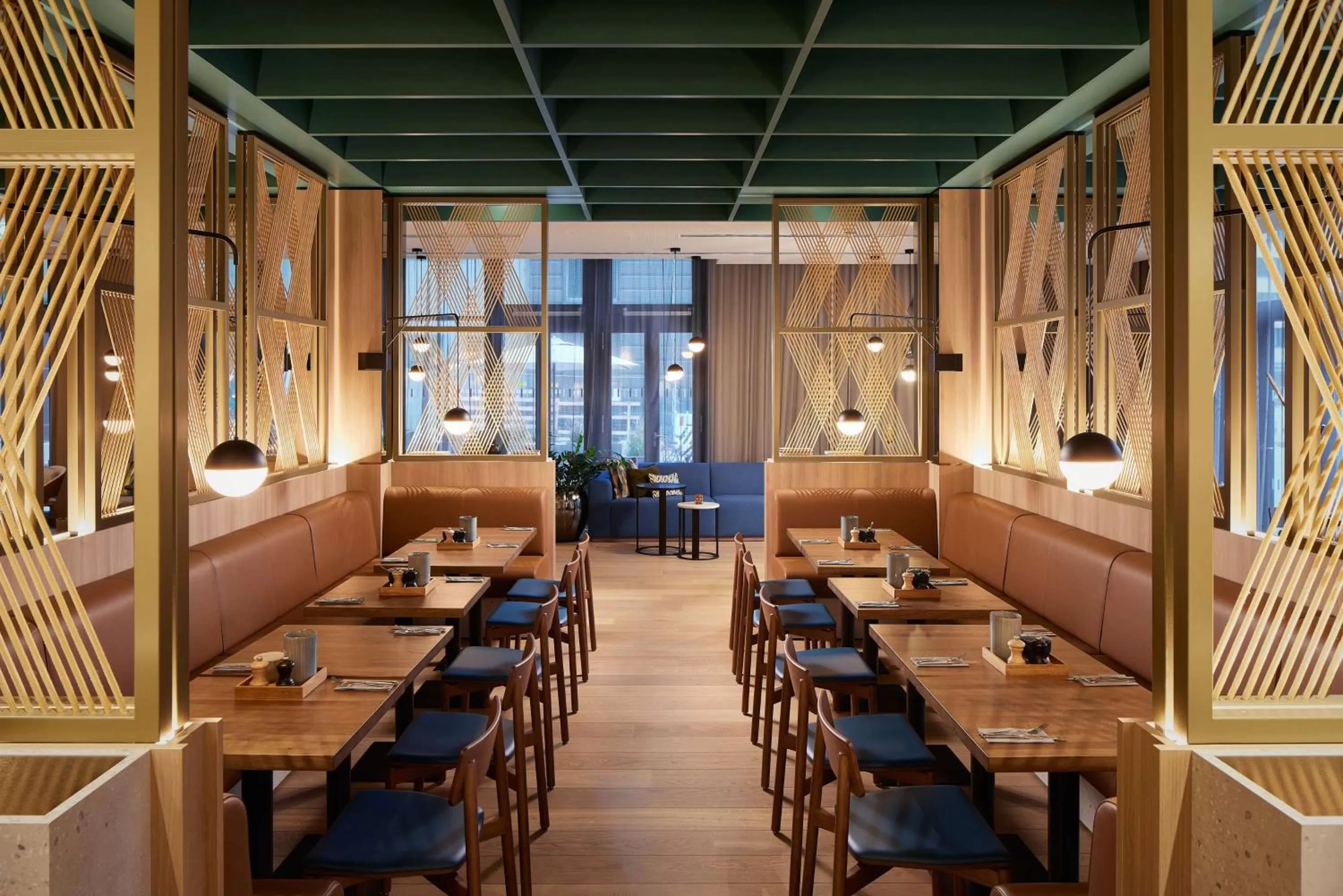 Restaurant/places to eat in Adina Apartment Hotel Dusseldorf