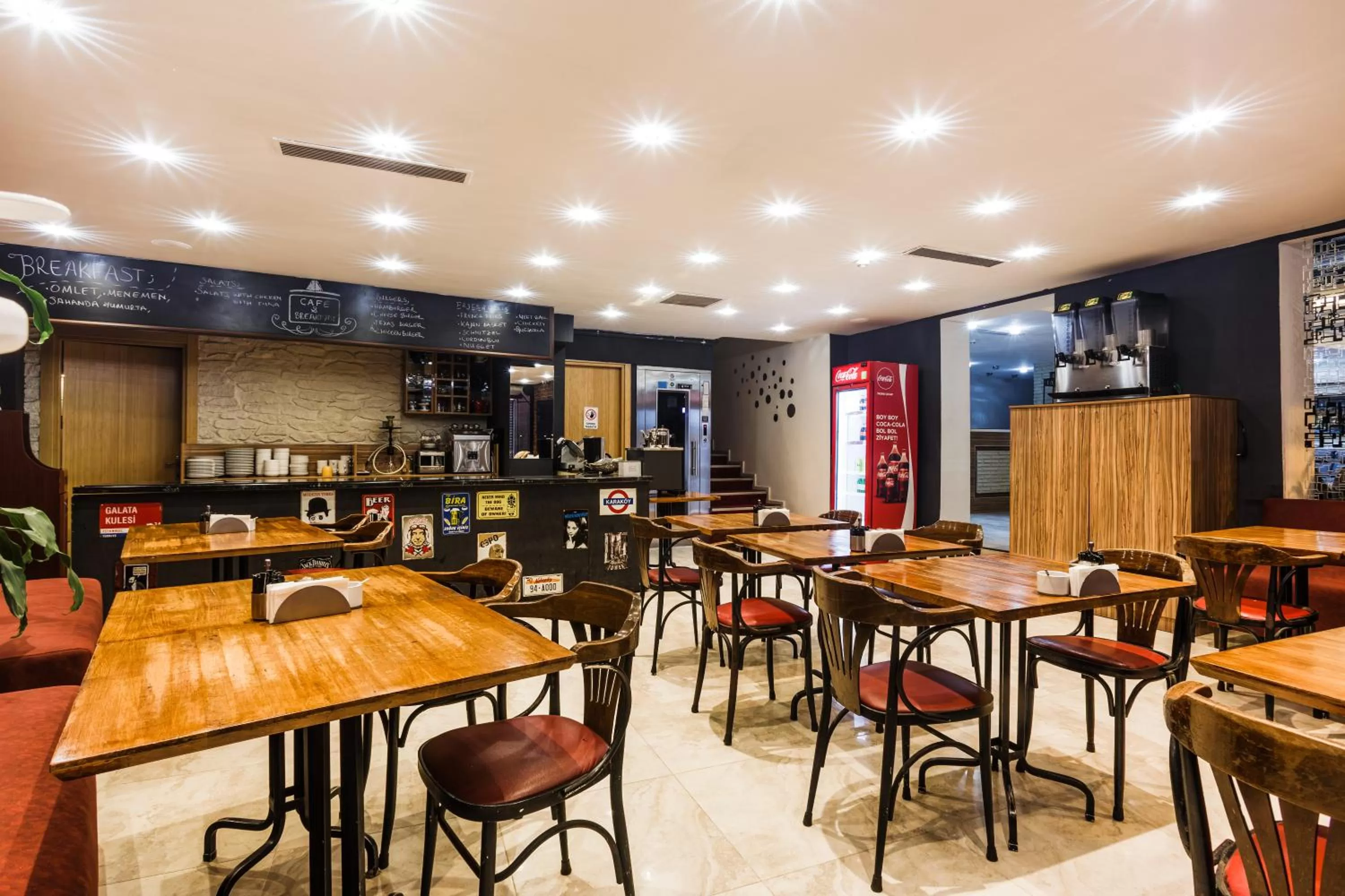 Restaurant/Places to Eat in P Galata Hotel - Special Category