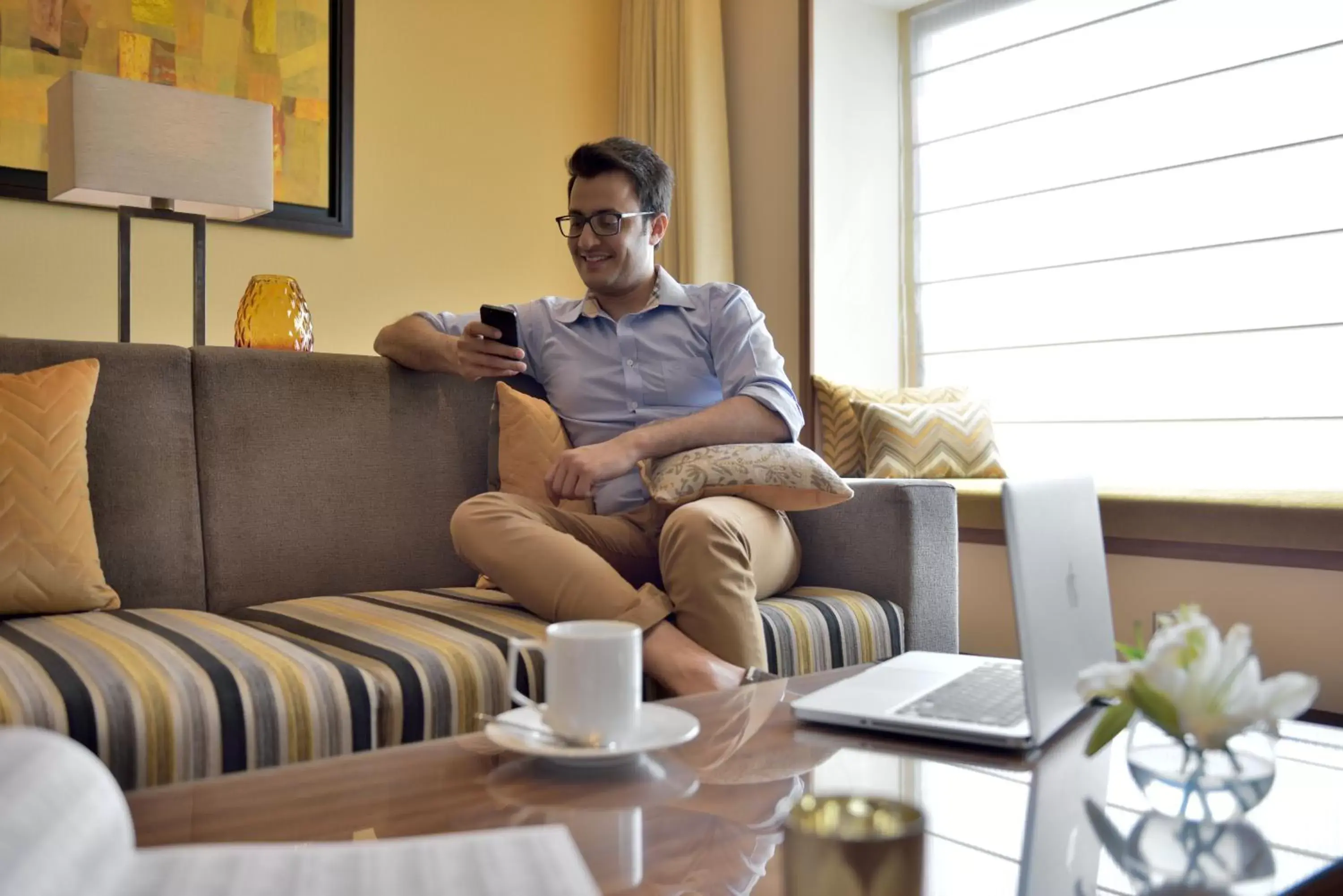 Living room in Courtyard by Marriott Raipur