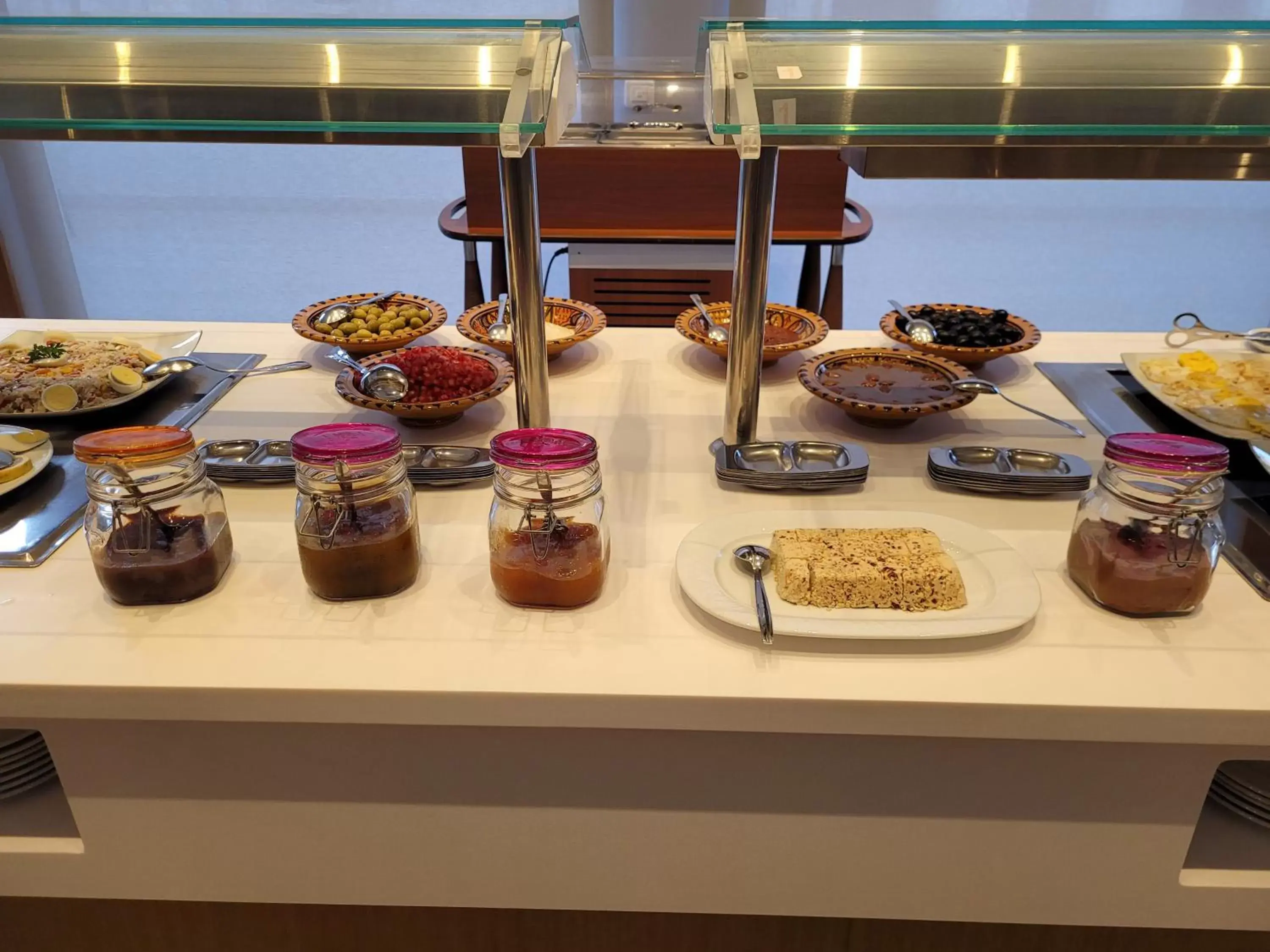 Buffet breakfast in Hotel Tiba