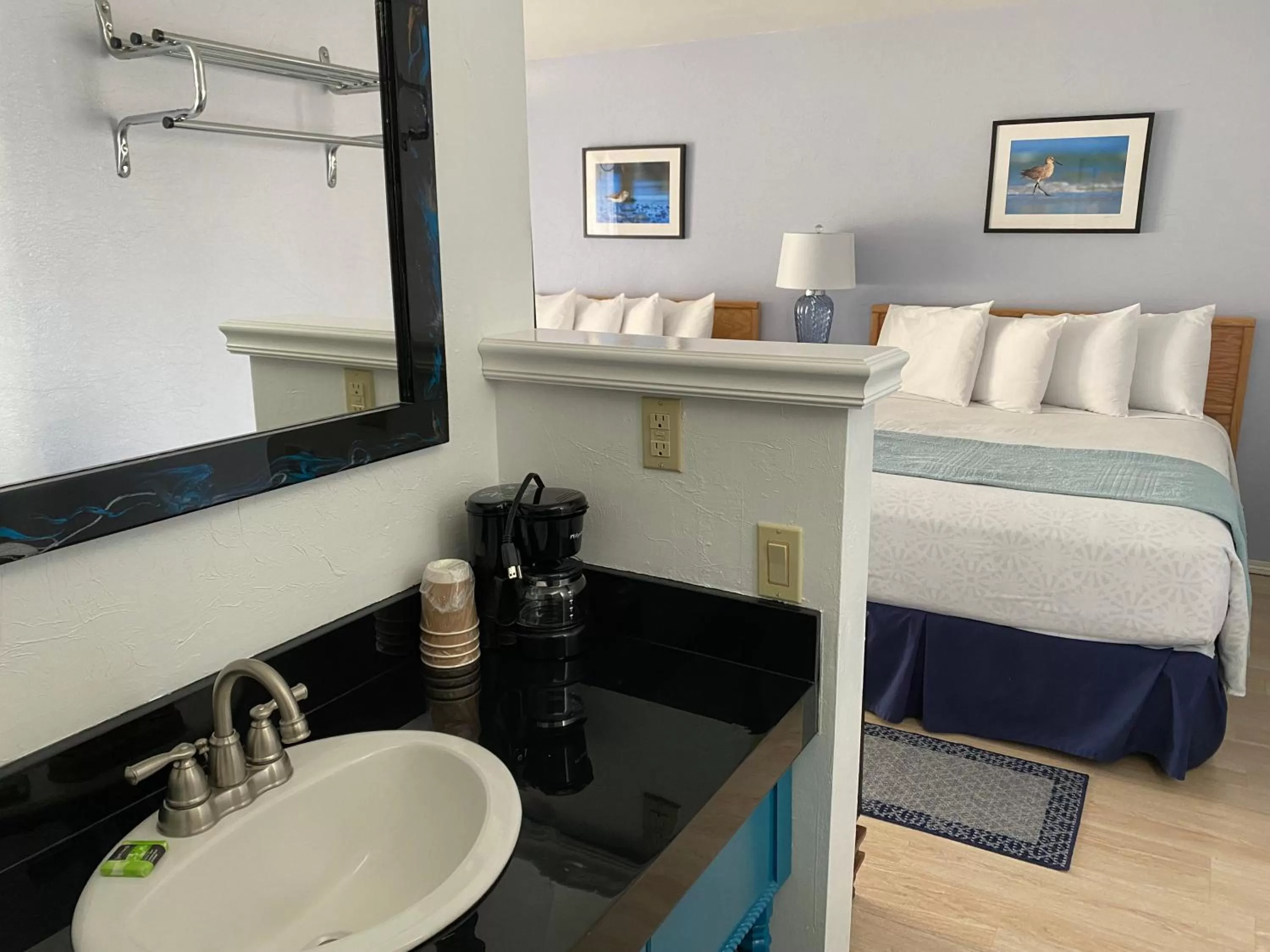 Bathroom in La Kris Inn