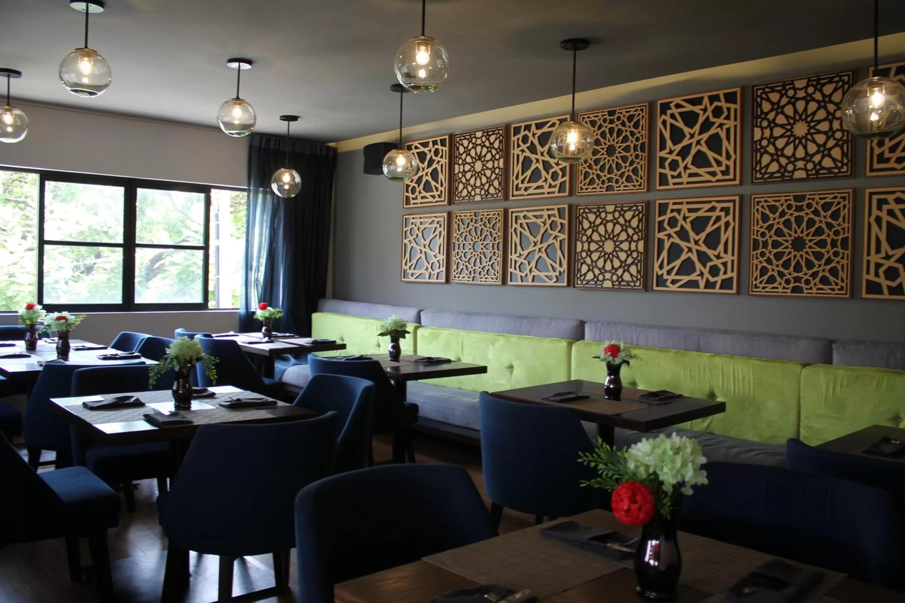 Property building in Hotel Love It CAS Consulado