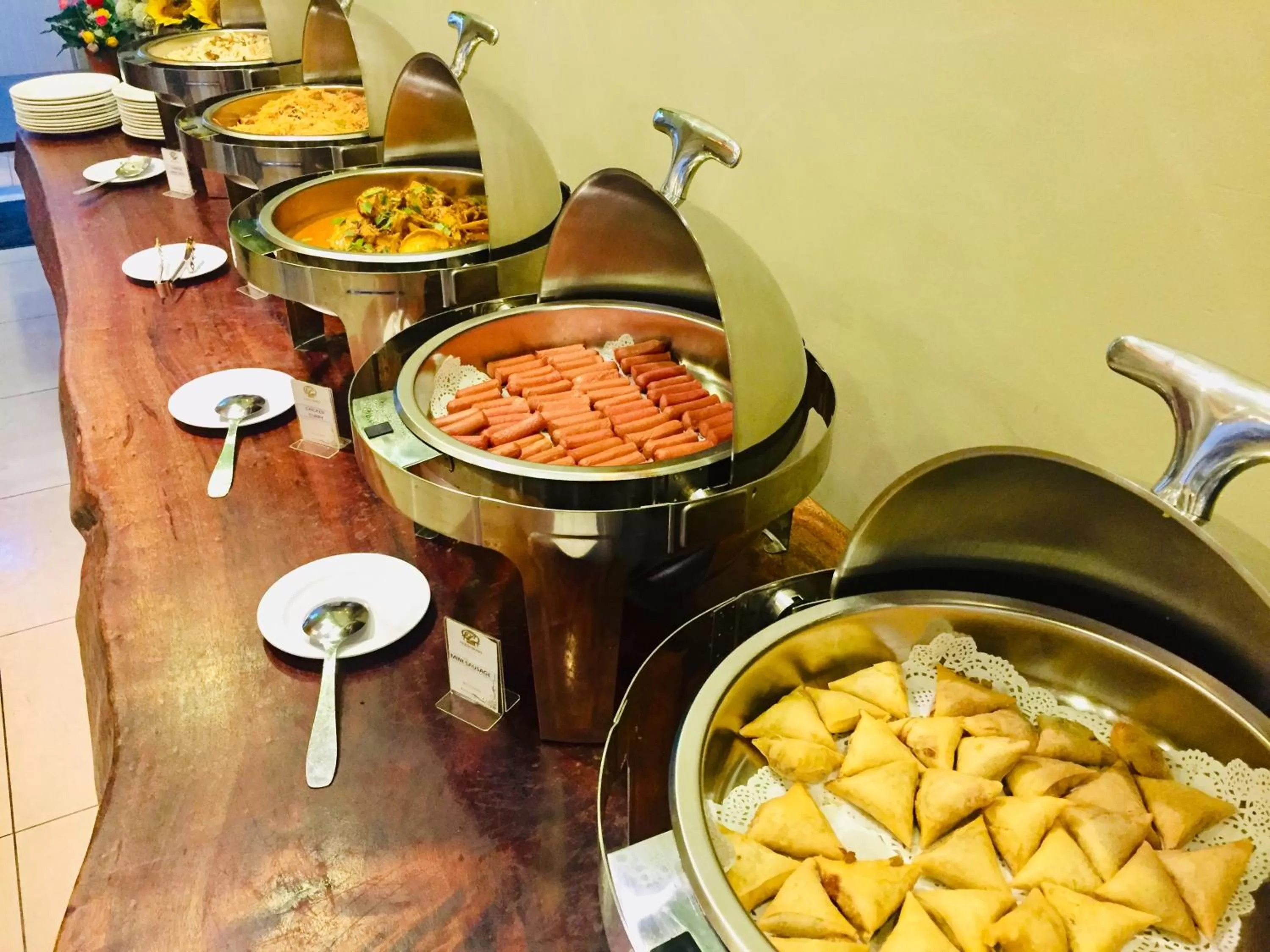 Restaurant/places to eat in SEM9 Senai "Formerly Known As Perth Hotel"