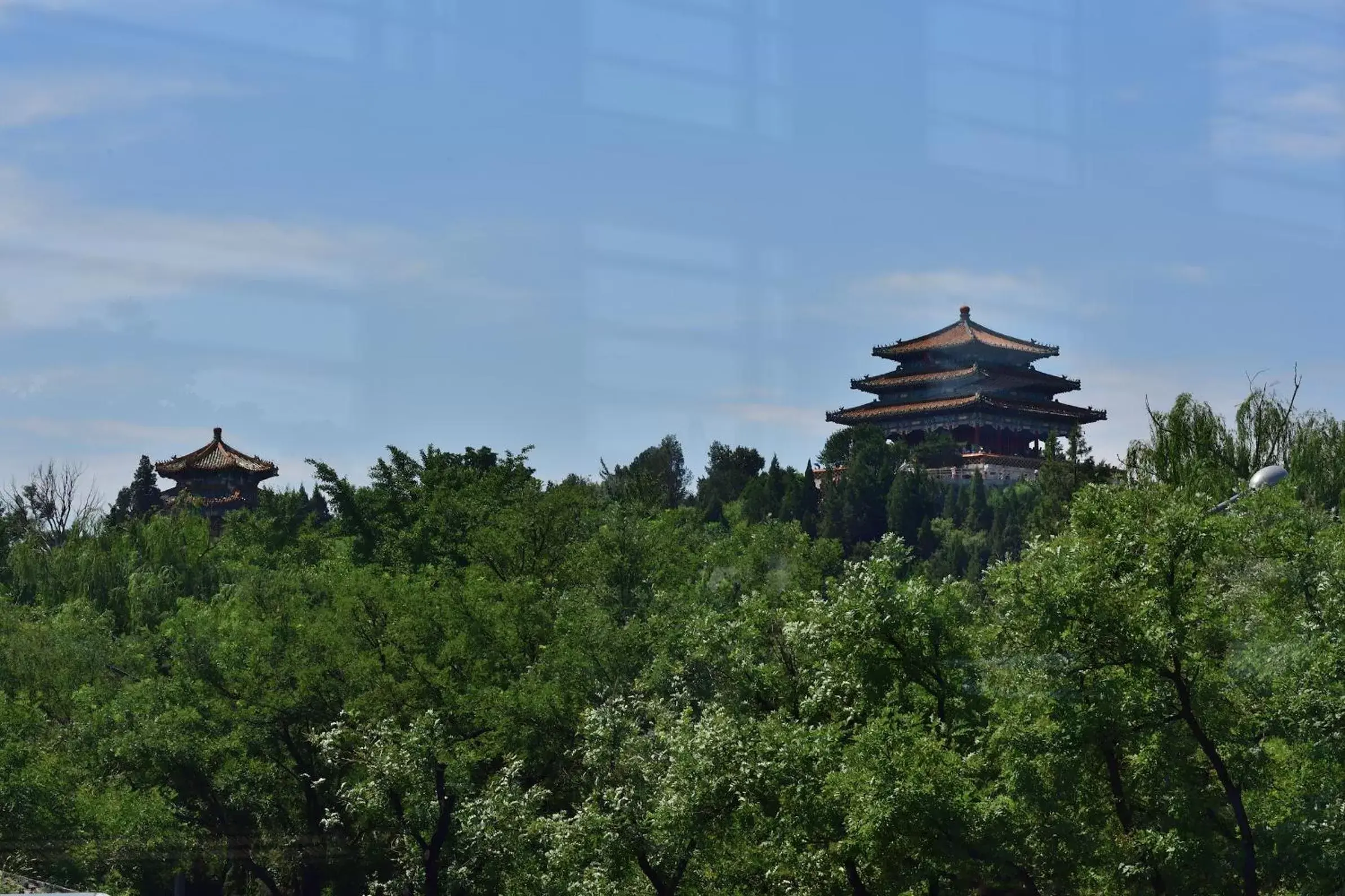 Landmark view in Jingshan Garden Hotel