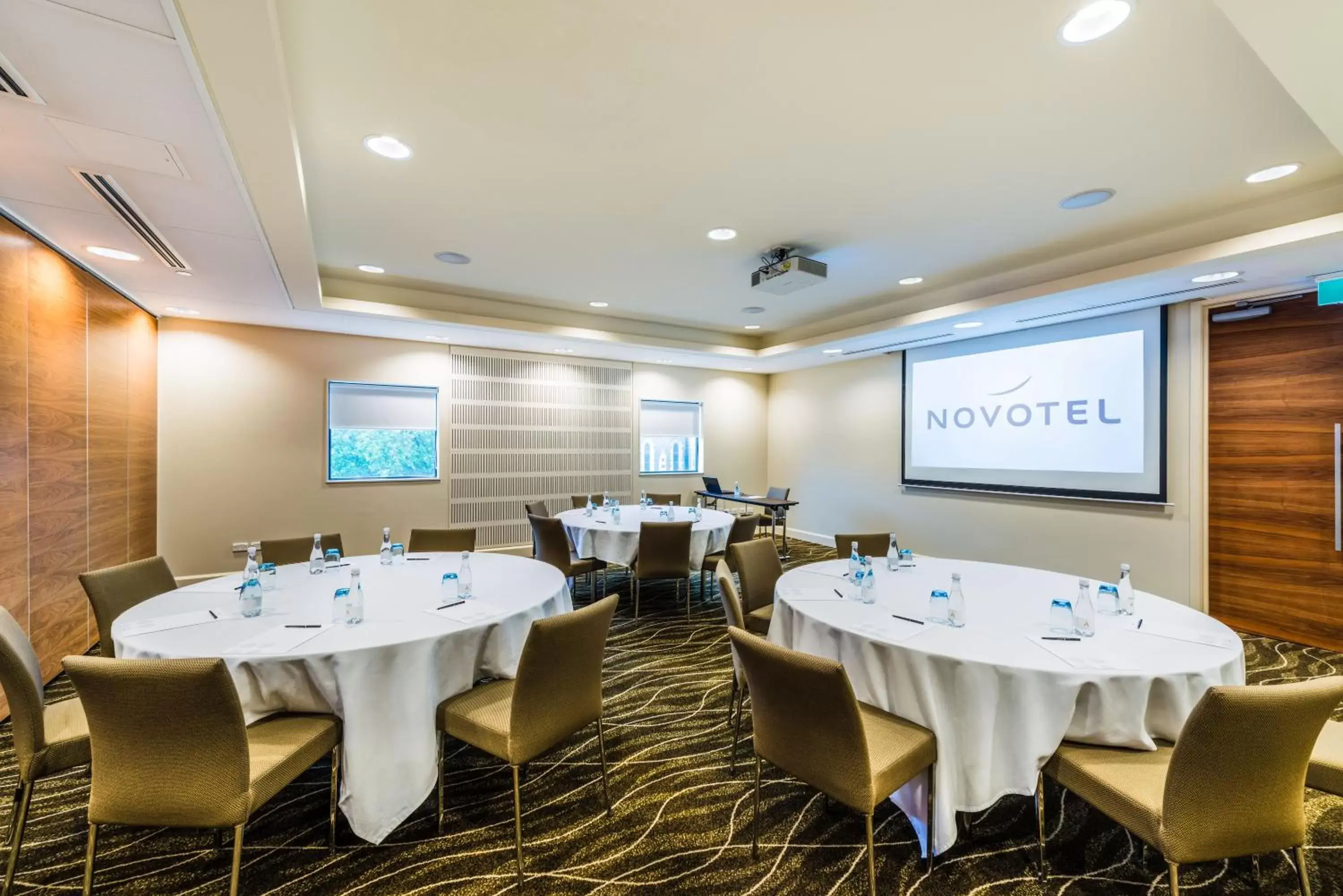 Meeting/conference room in Novotel Christchurch Cathedral Square