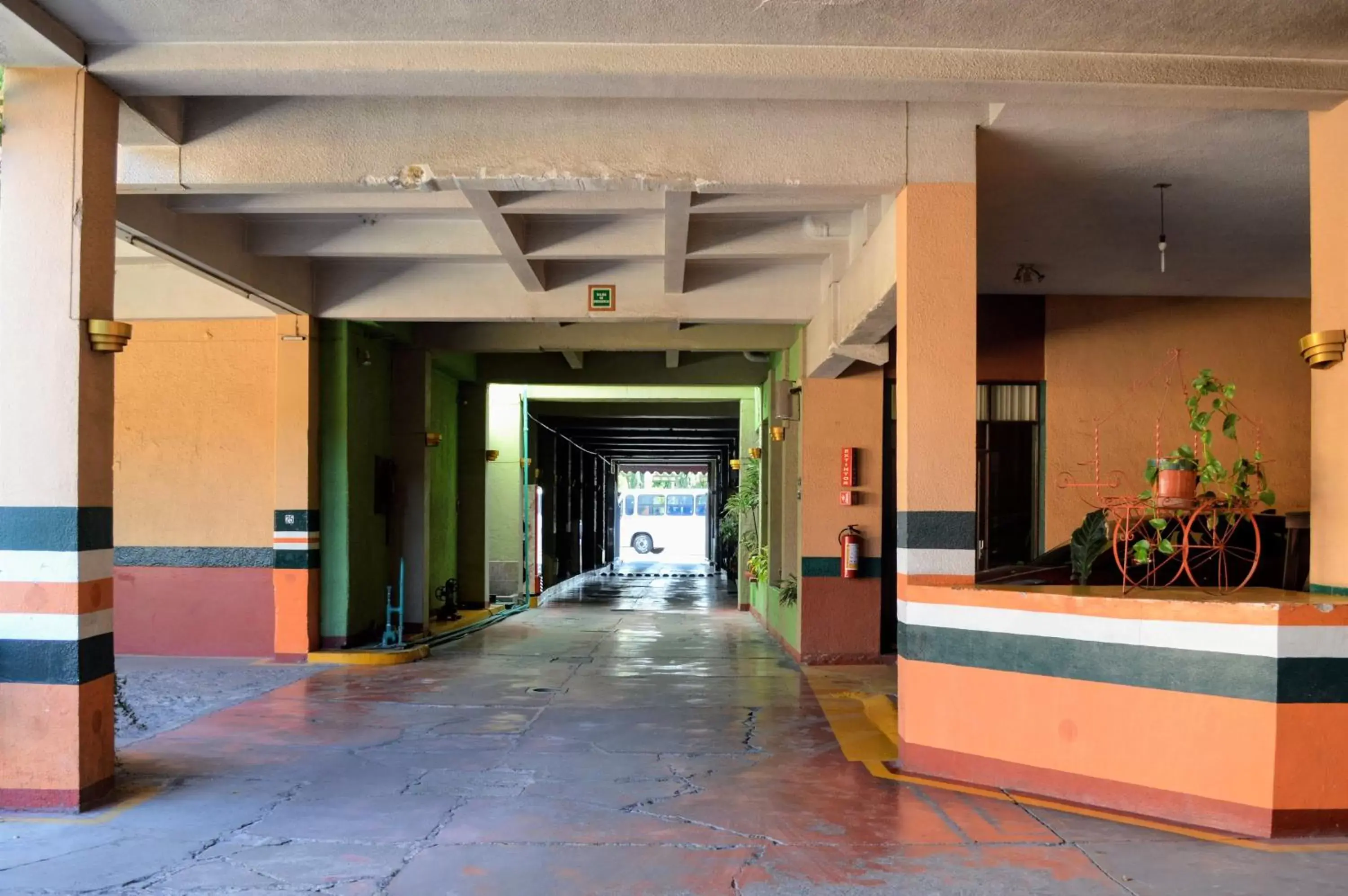 Facade/entrance in Hotel Colonial