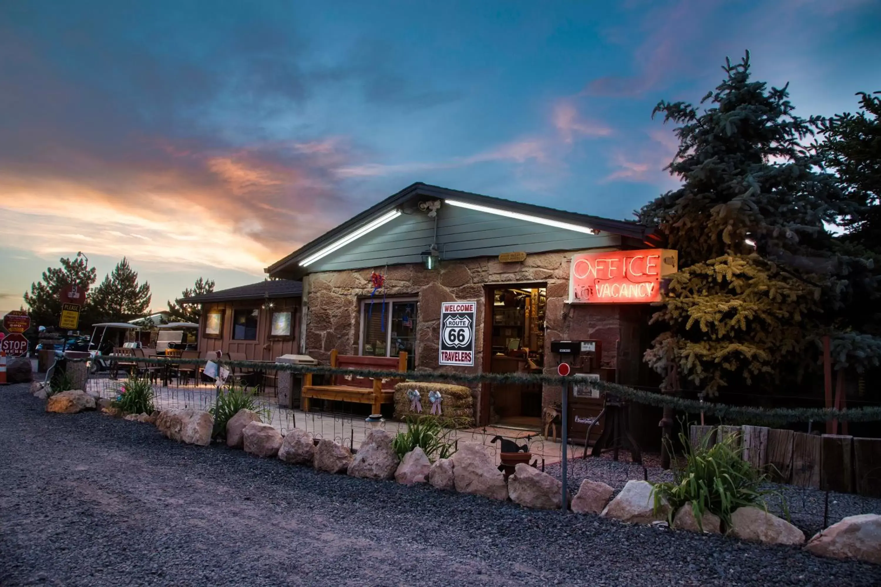 Lobby or reception, Garden in The Canyon Motel & RV Park