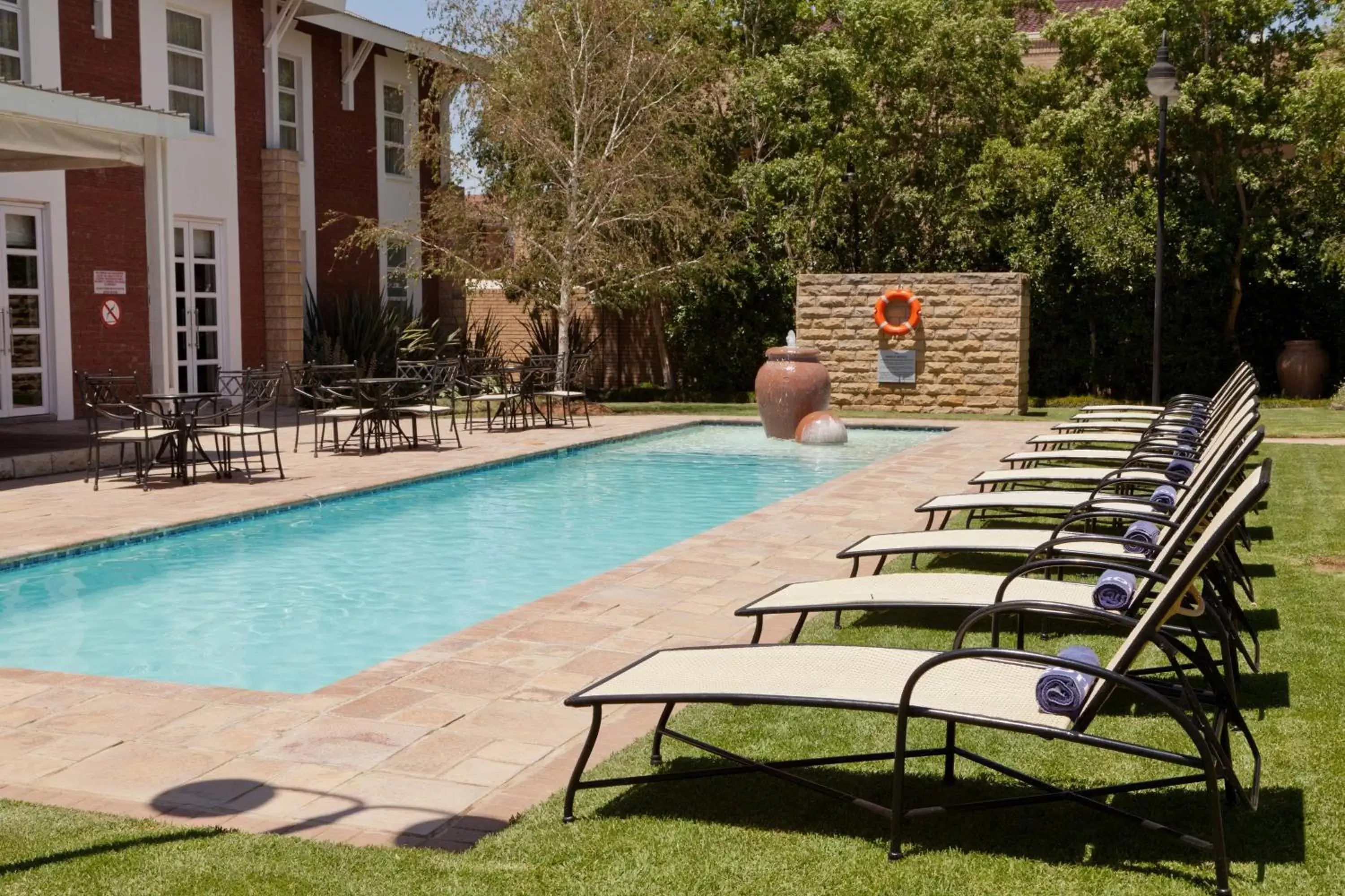 Swimming Pool in Protea Hotel by Marriott Bloemfontein