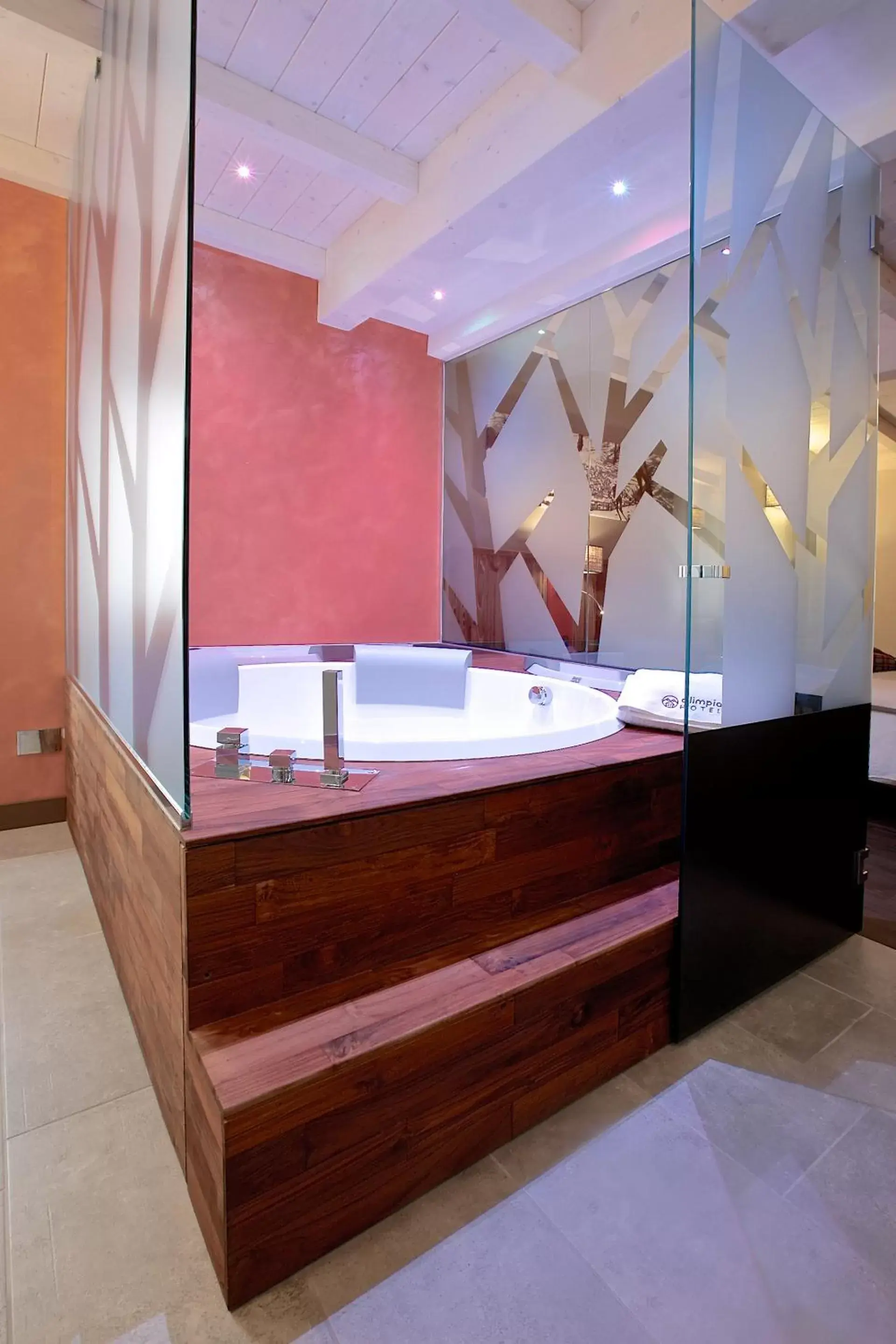 Bath in Olimpia Hotel