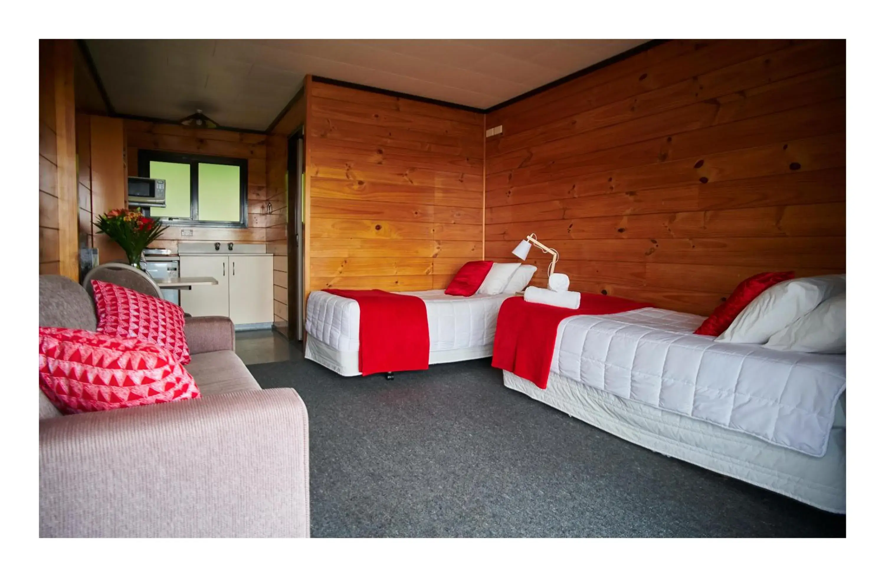 Bed in Greymouth Seaside TOP 10 Holiday Park