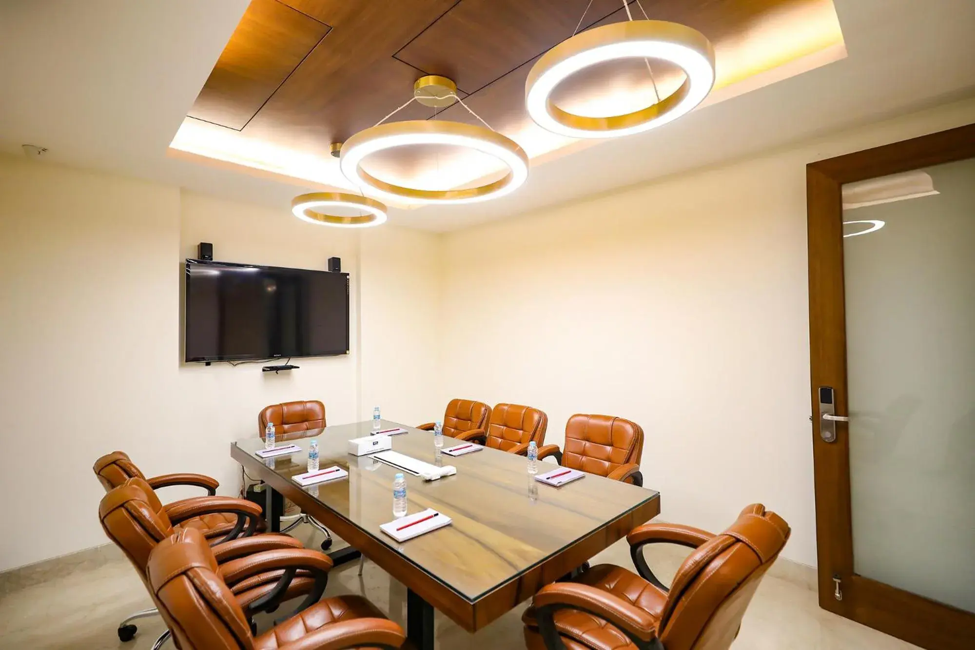 Meeting/conference room in FabHotel La Paz Stay B&B
