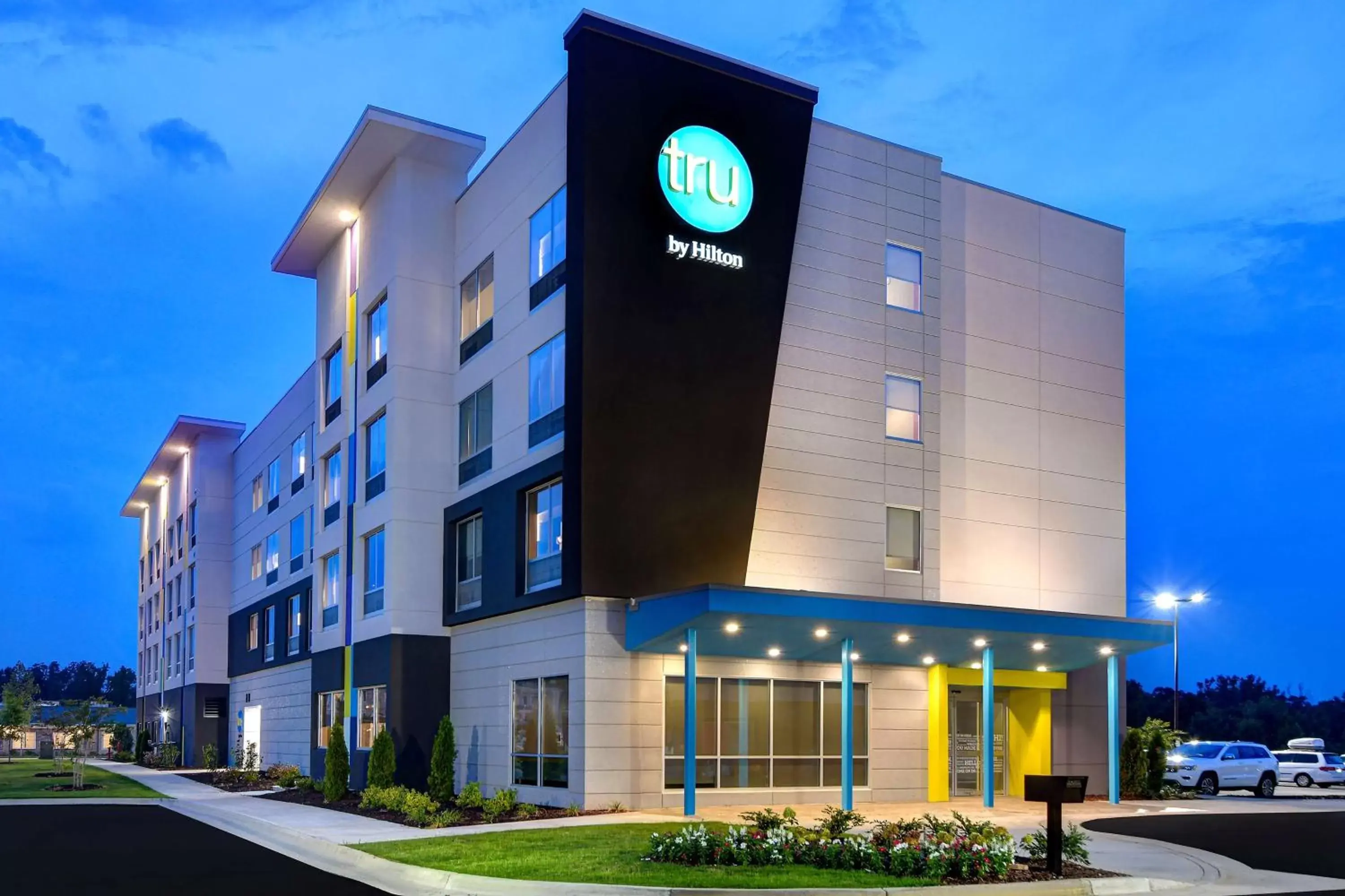 Property building in Tru By Hilton Macon North, Ga Property building in Tru By Hilton Macon North, Ga
