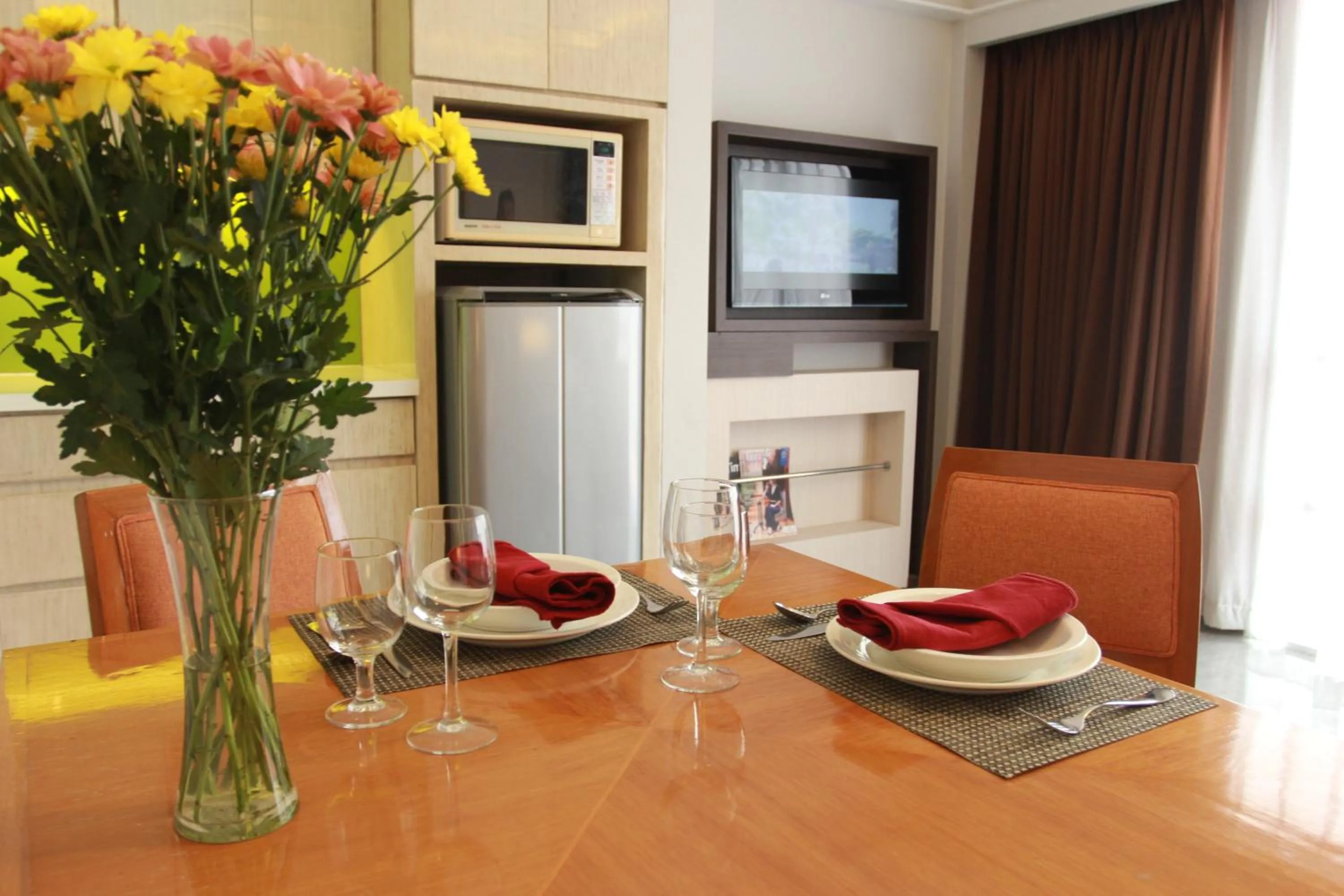 Dining Area in Novotel Surabaya Hotel