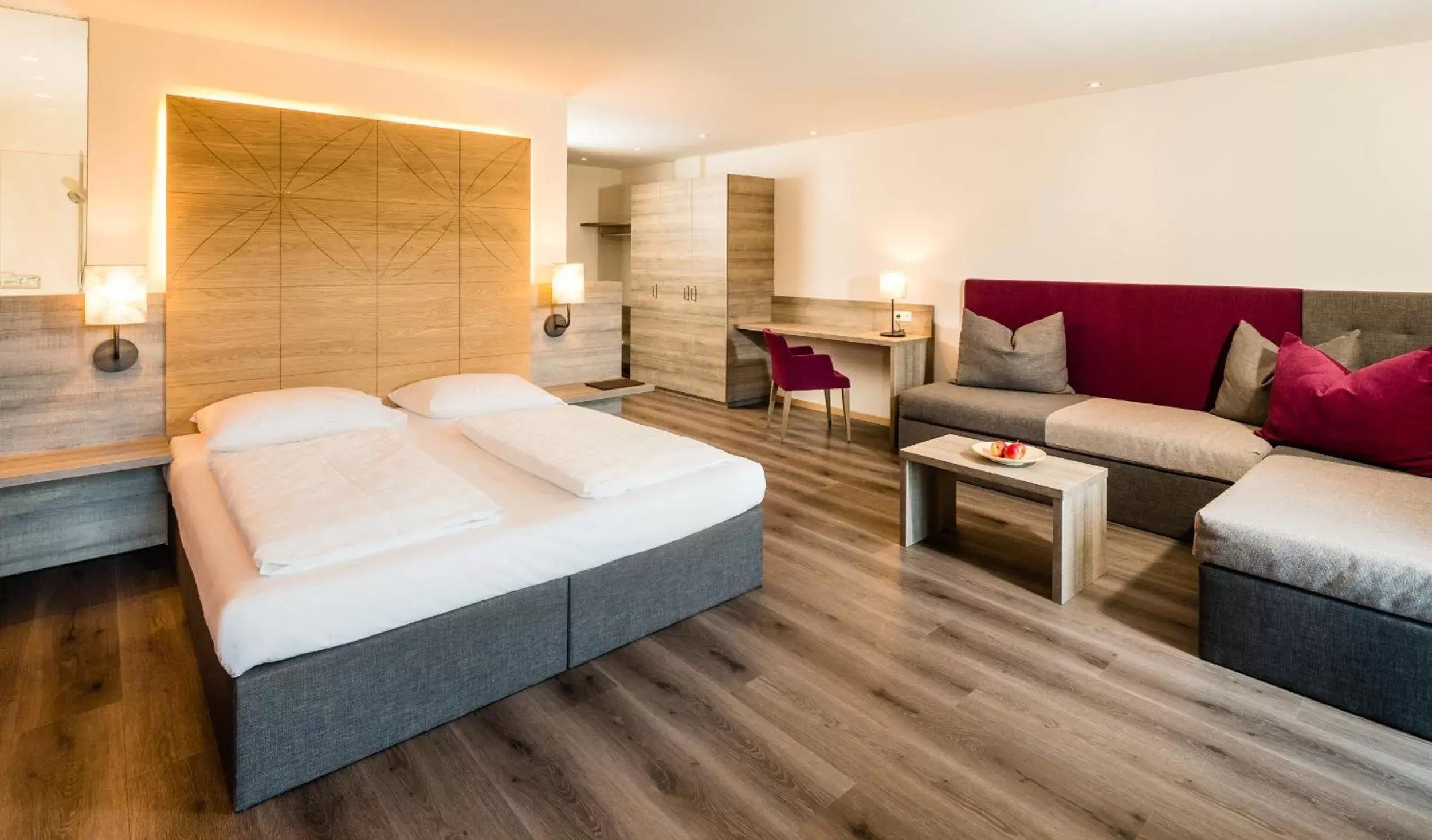 Deluxe Double Room with Balcony in Rösslwirt Deluxe Double Room with Balcony in Rösslwirt