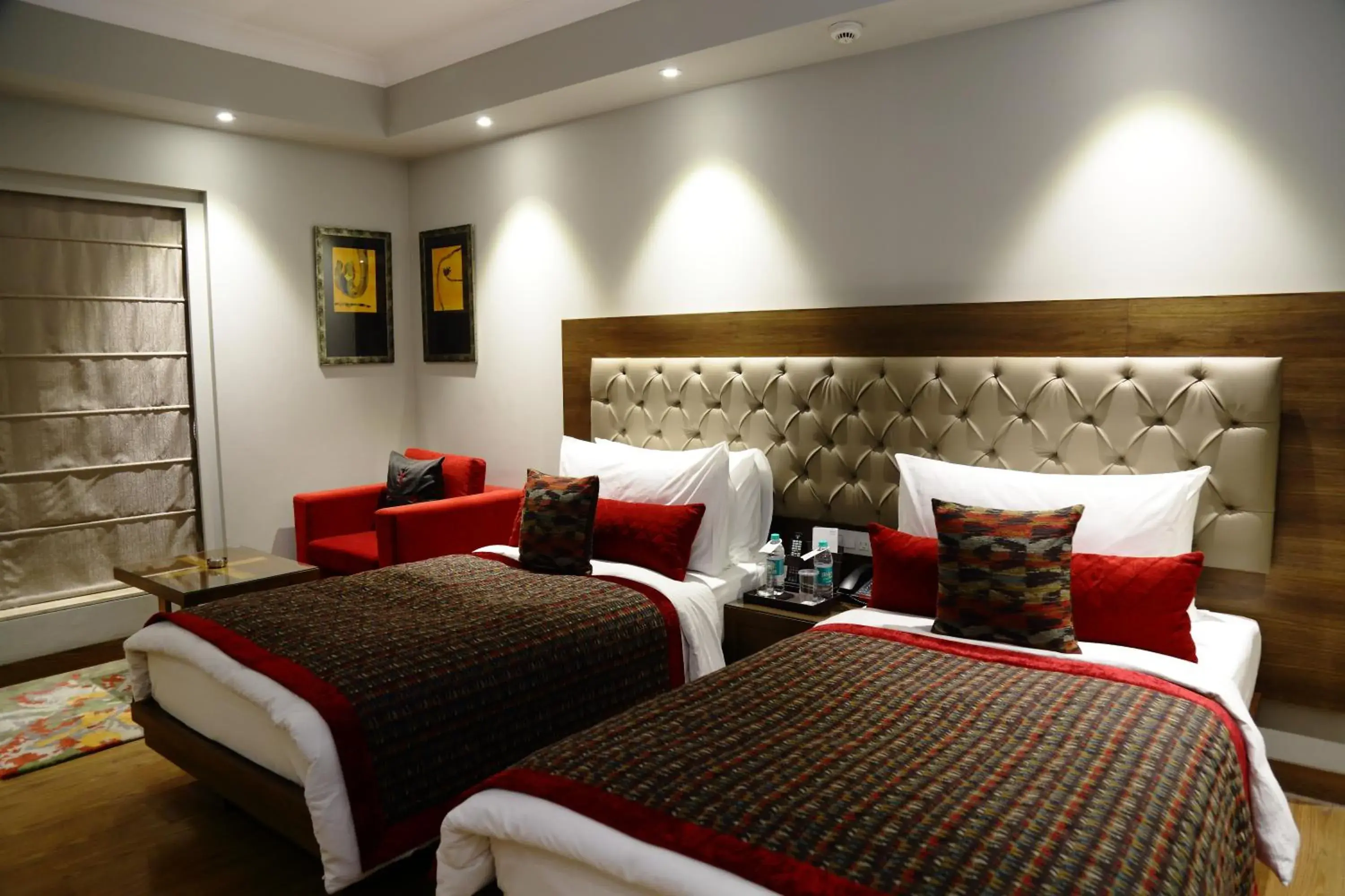 Guests, Bed in Fortune Sector 27, Noida - Member ITC Hotels' Group Guests, Bed in Fortune Sector 27, Noida - Member ITC Hotels' Group