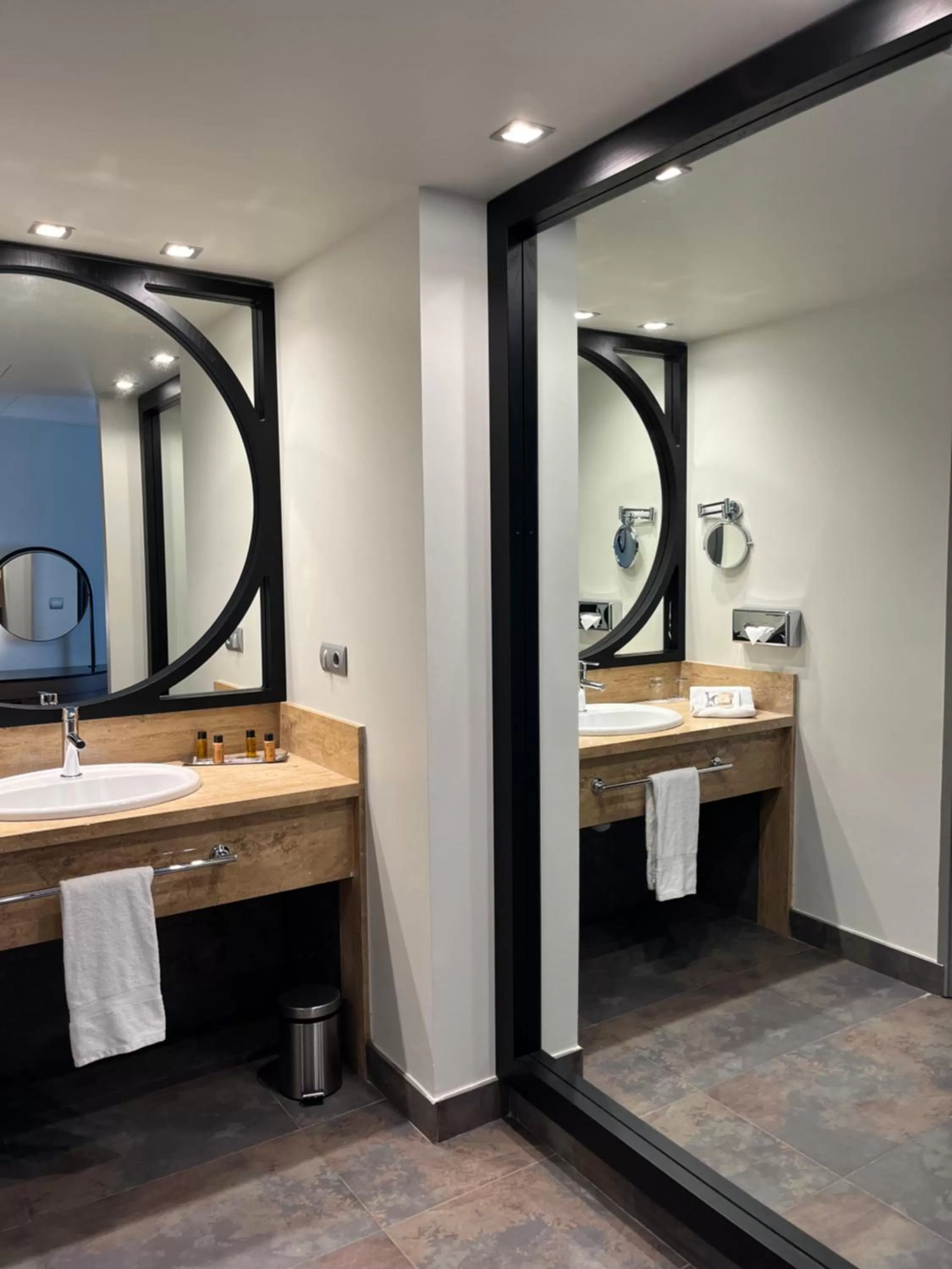 Bathroom in Dolce by Wyndham Barcelona Resort