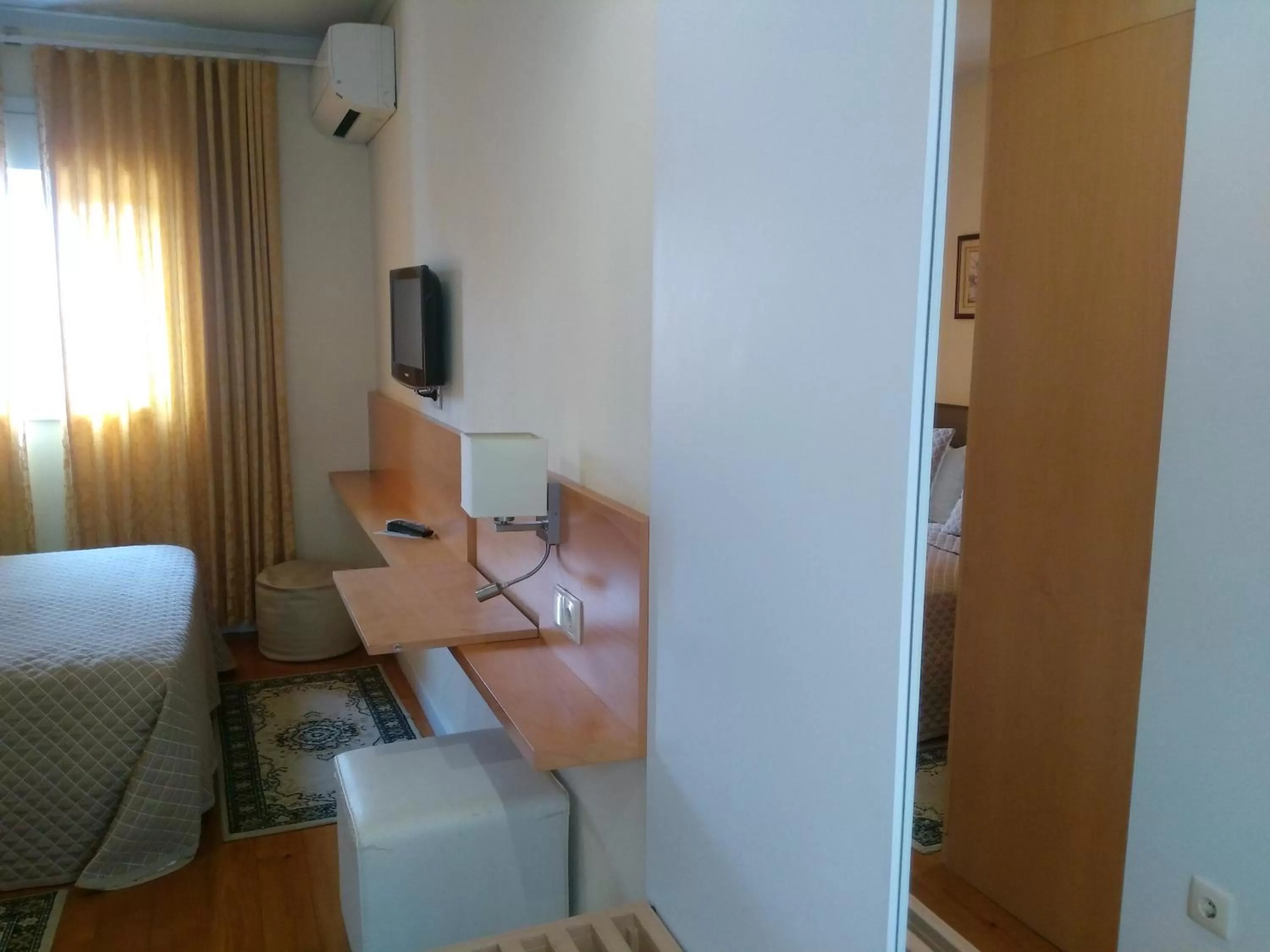 Toilet in Hotel Mira D'Aire