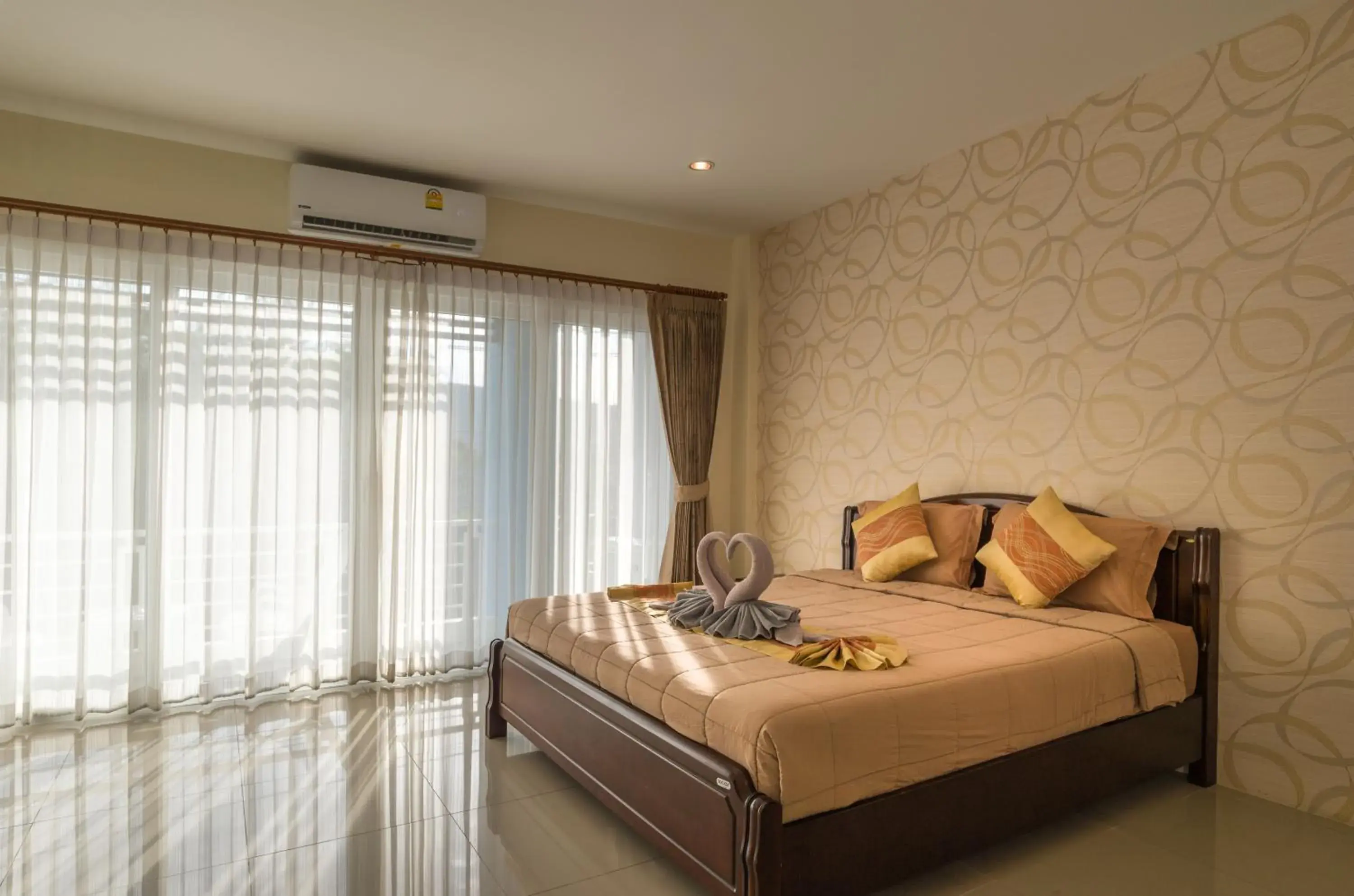 Bed in Alisa Krabi Hotel-SHA Plus