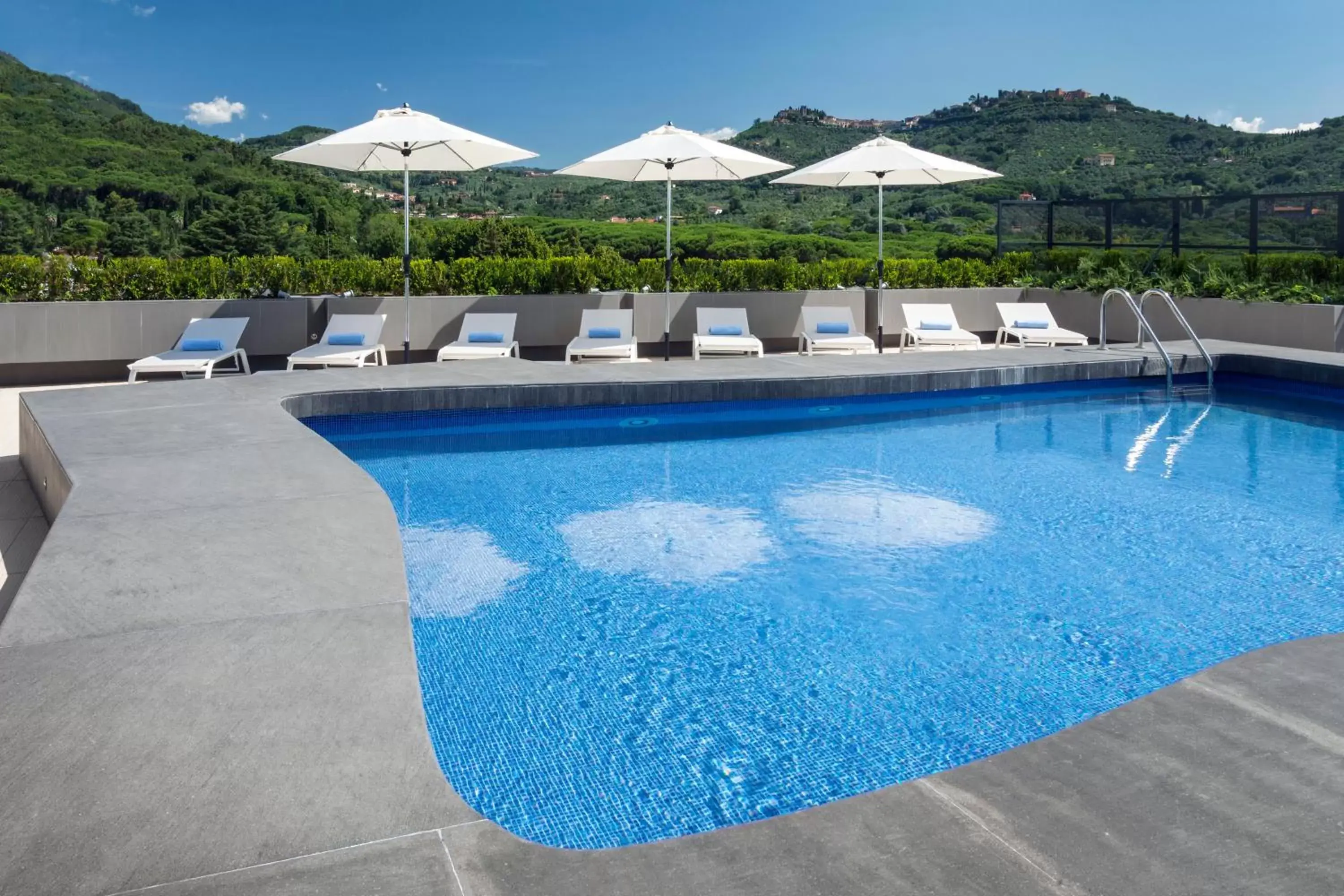 Solarium, Swimming Pool in LHP Hotel Montecatini Palace & SPA