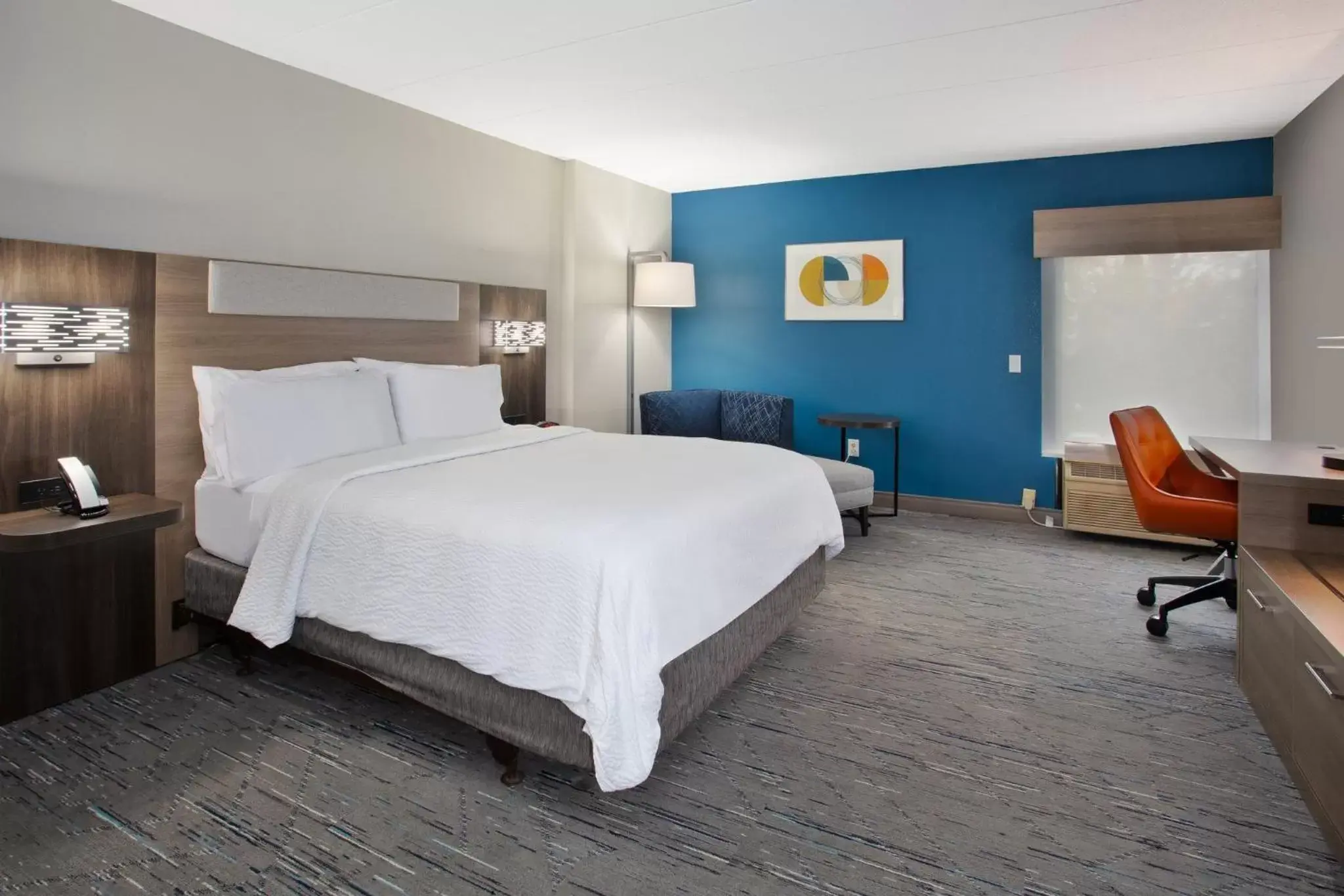 Photo of the whole room, Bed in Holiday Inn Express Hotel & Suites Dover, an IHG Hotel