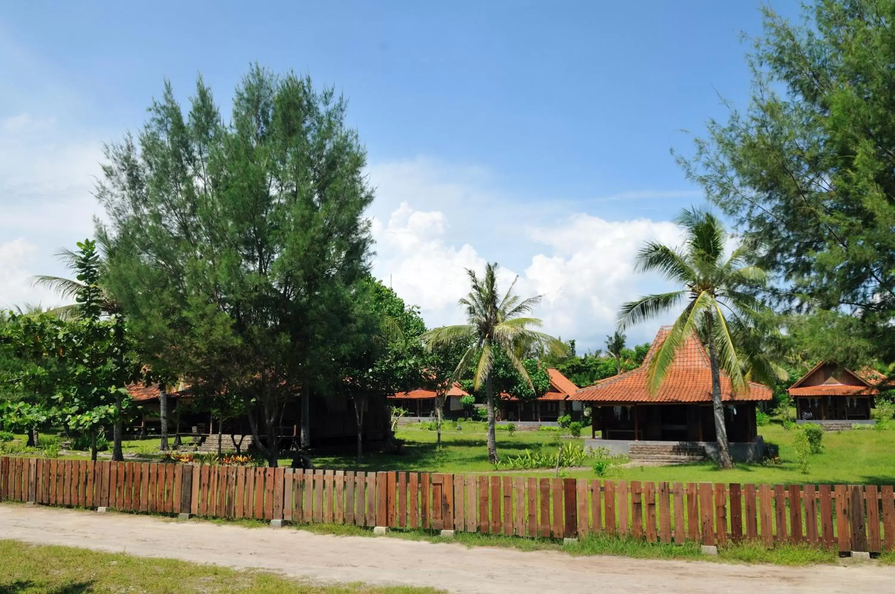 Garden in Desa Dunia Beda Resort