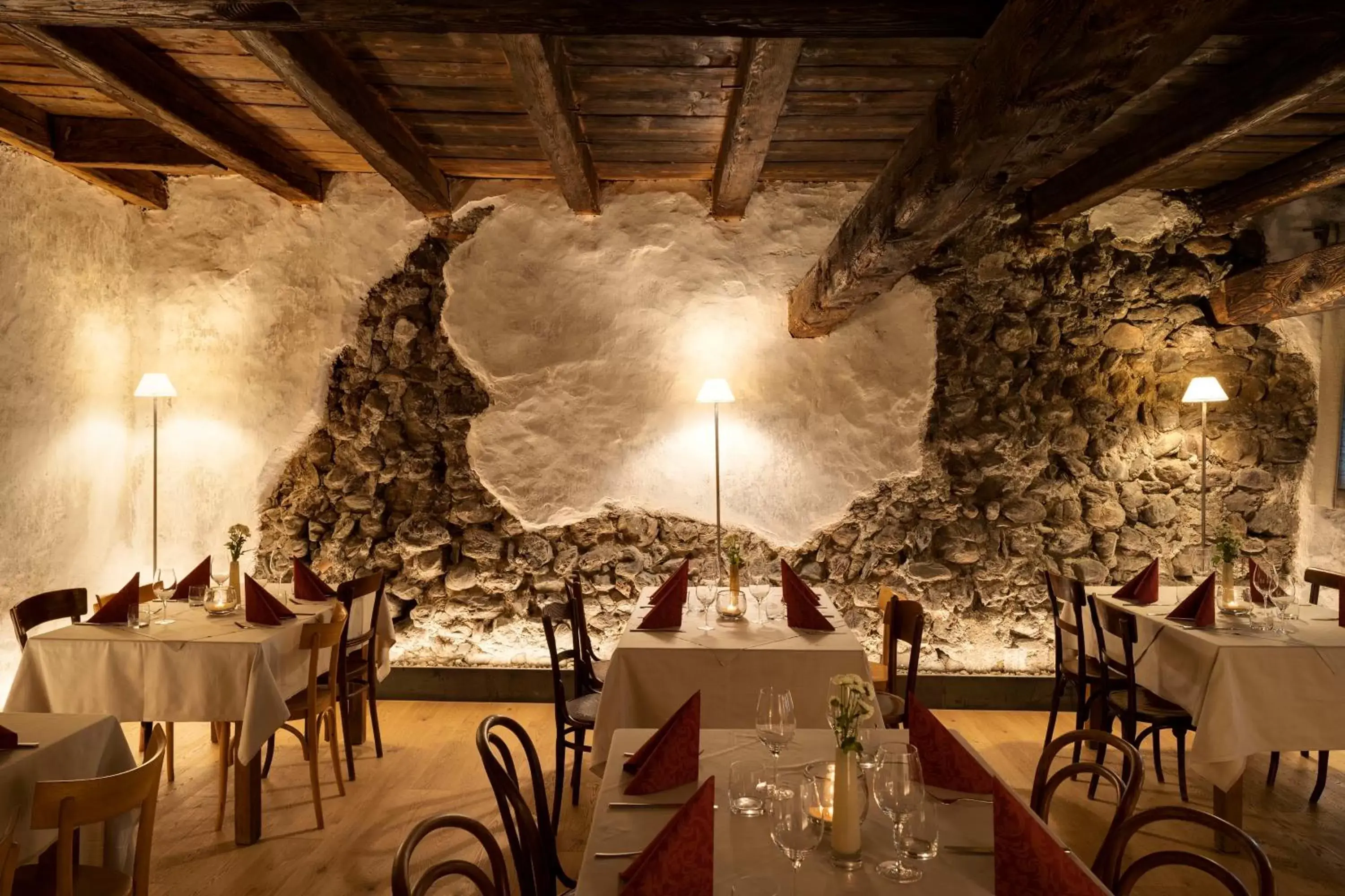 Restaurant/Places to Eat in rössl bianco b&b&b