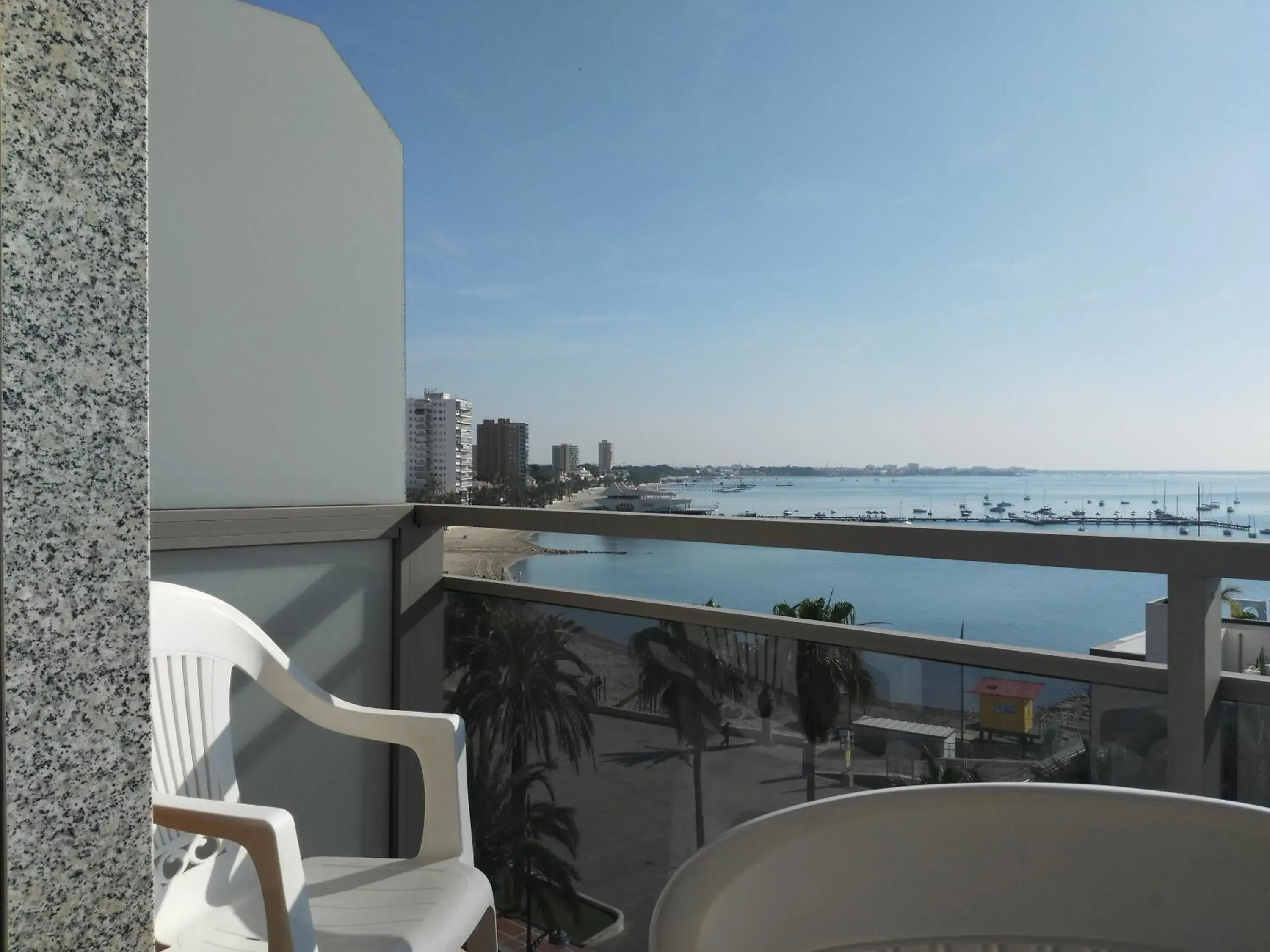 Photo of the whole room, Balcony/Terrace in Hotel Ribera