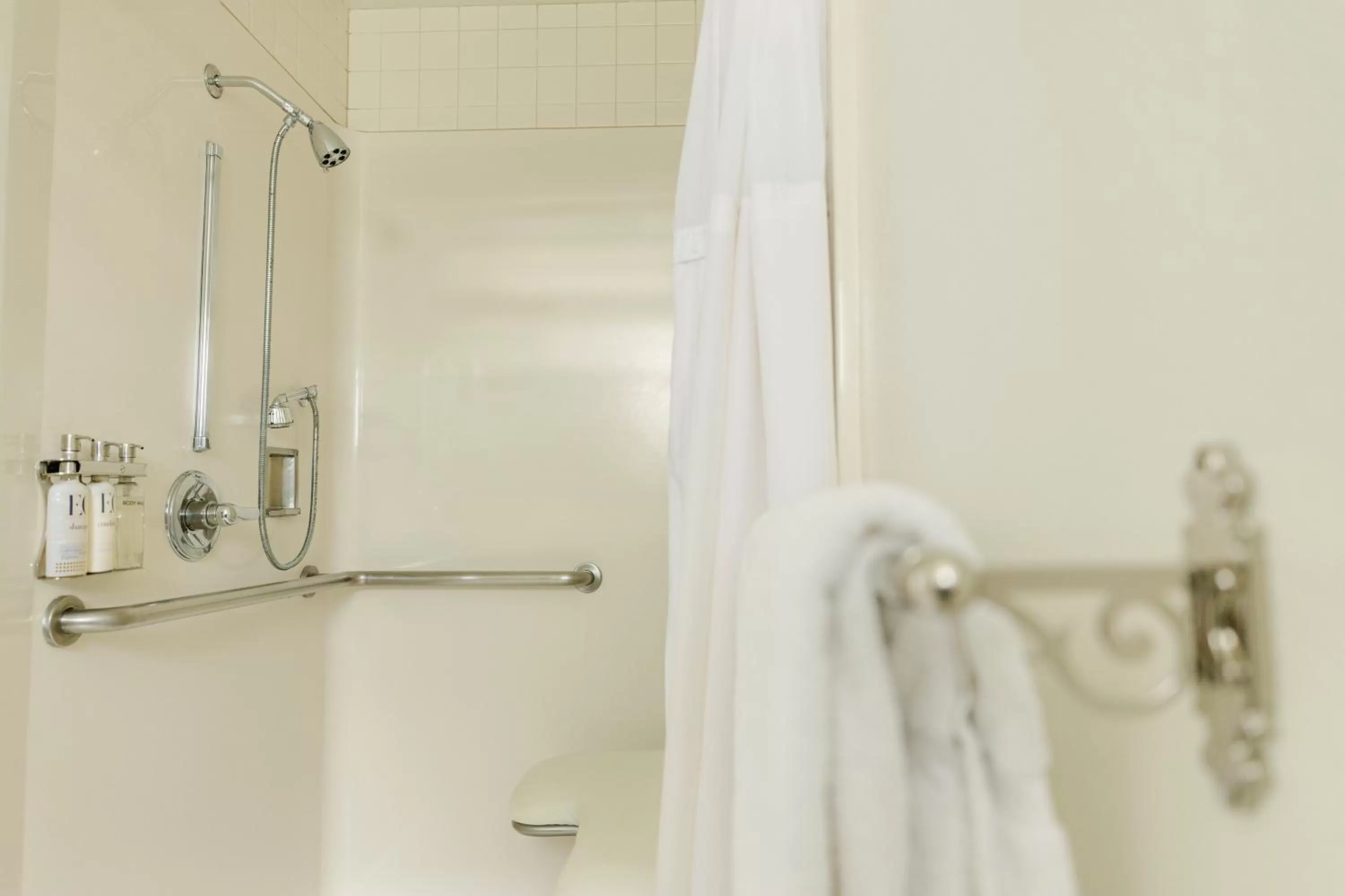 Bathroom in SCP Mendocino Inn and Farm