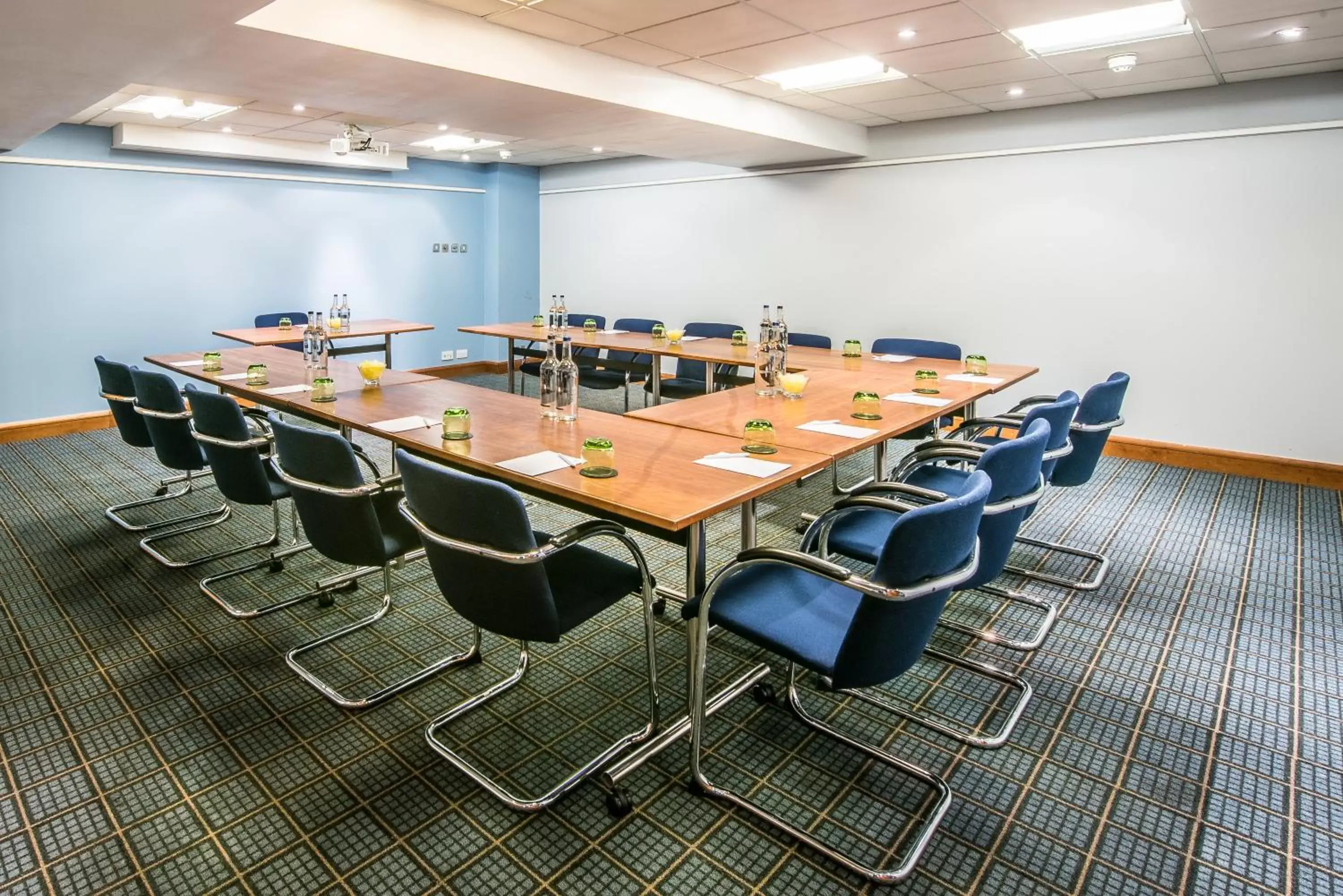 Meeting/conference room, Business Area/Conference Room in Holiday Inn Cambridge, an IHG Hotel