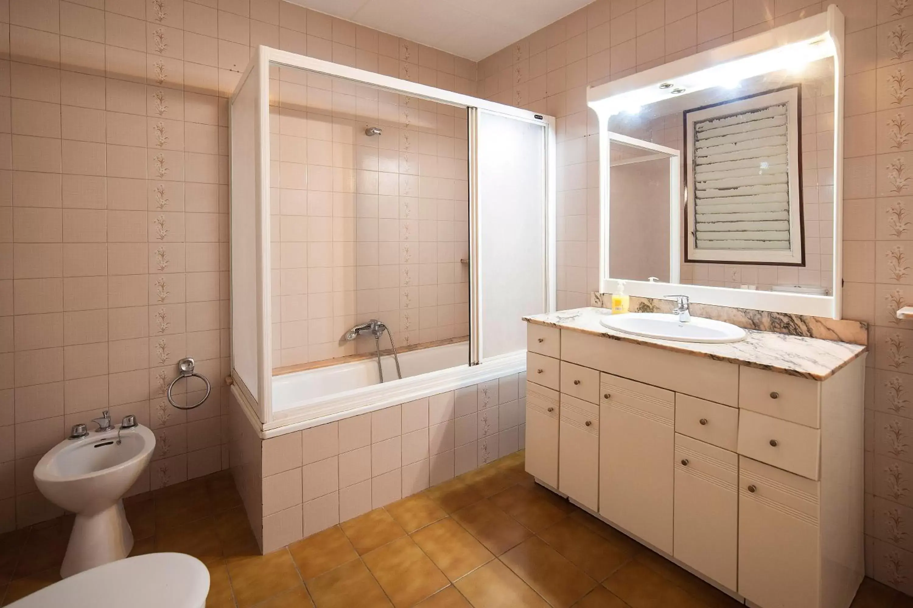 Property building, Bathroom in Bed in Girona