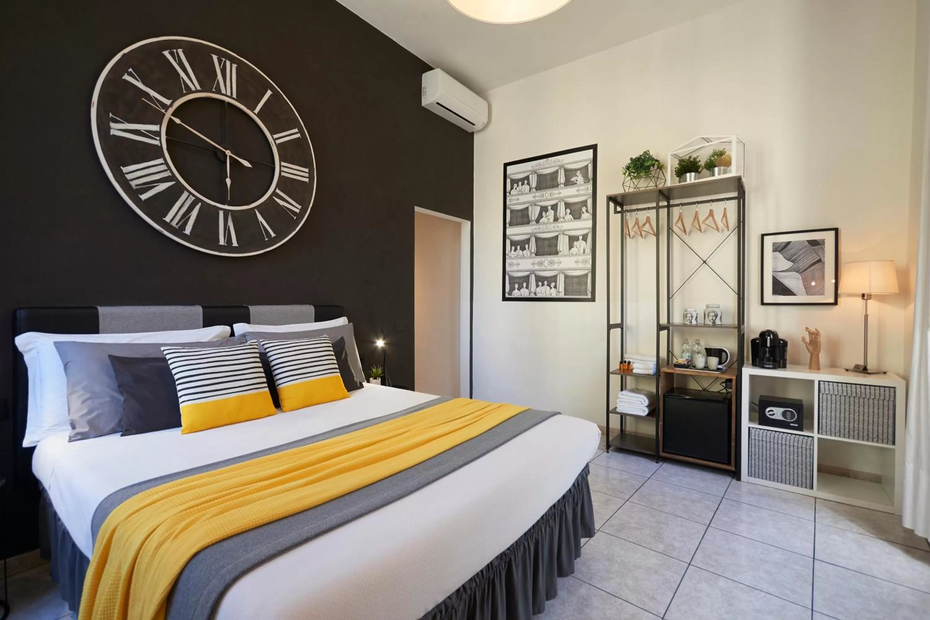 Bed in 3B Firenze Centro