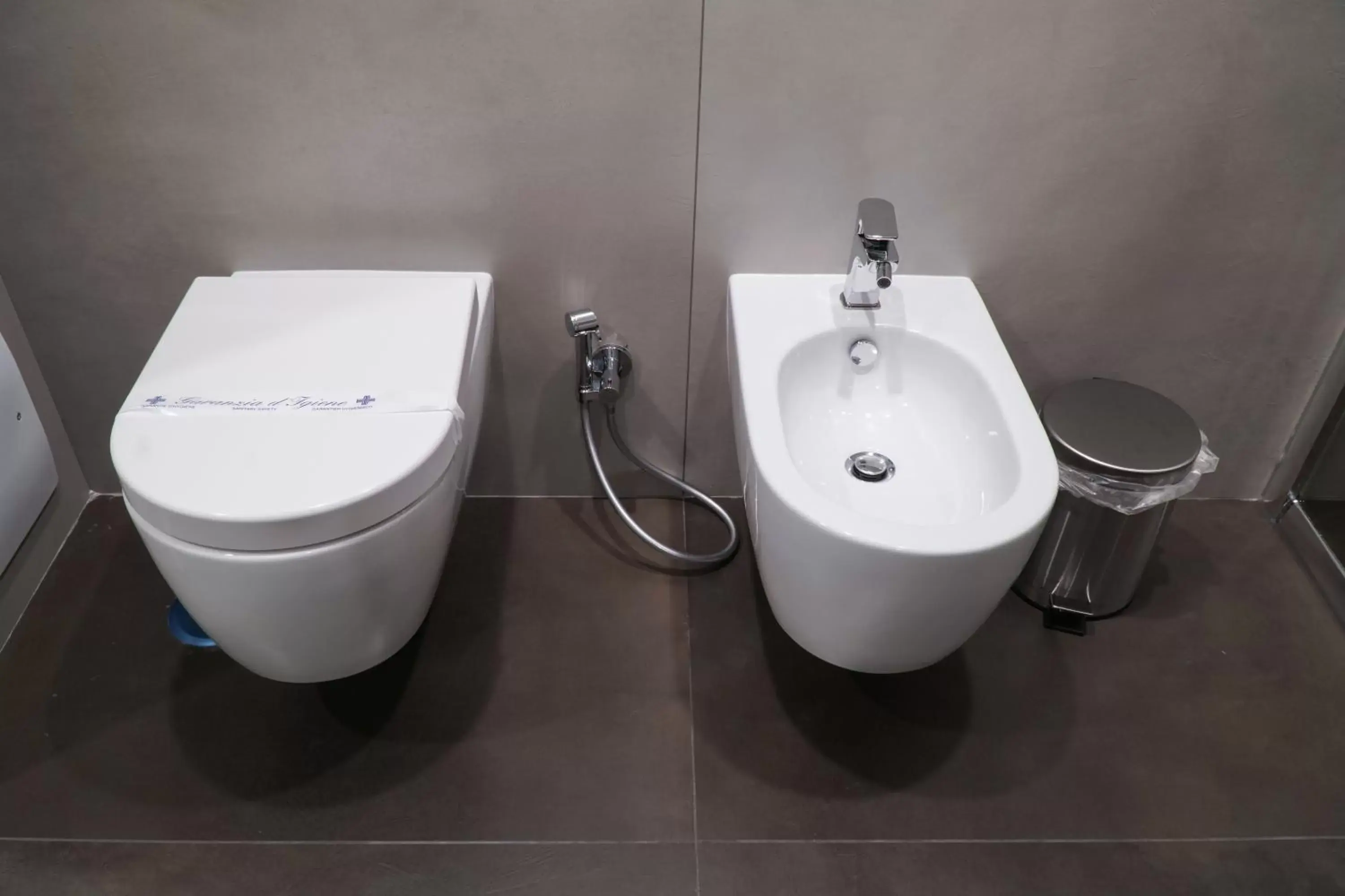 Bathroom in Napoli Svelata