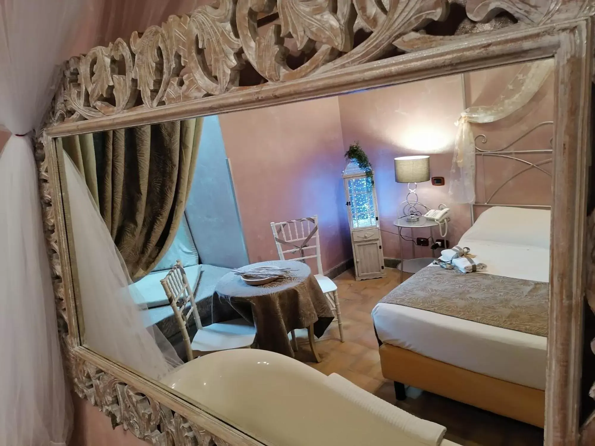 Photo of the whole room, Bed in Relais Castrum Boccea