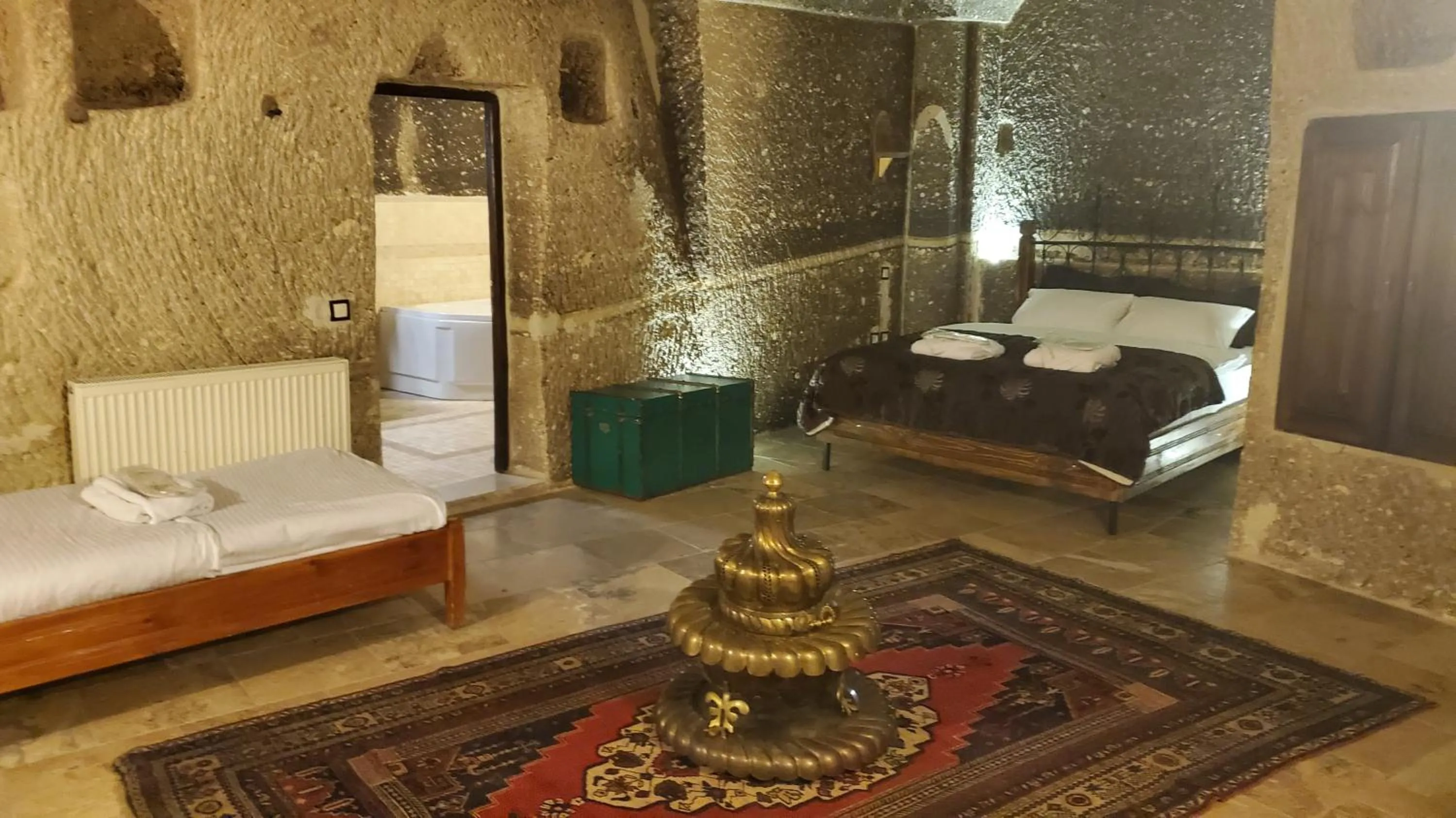 Bedroom, Bed in Antique Terrace Cave Suites