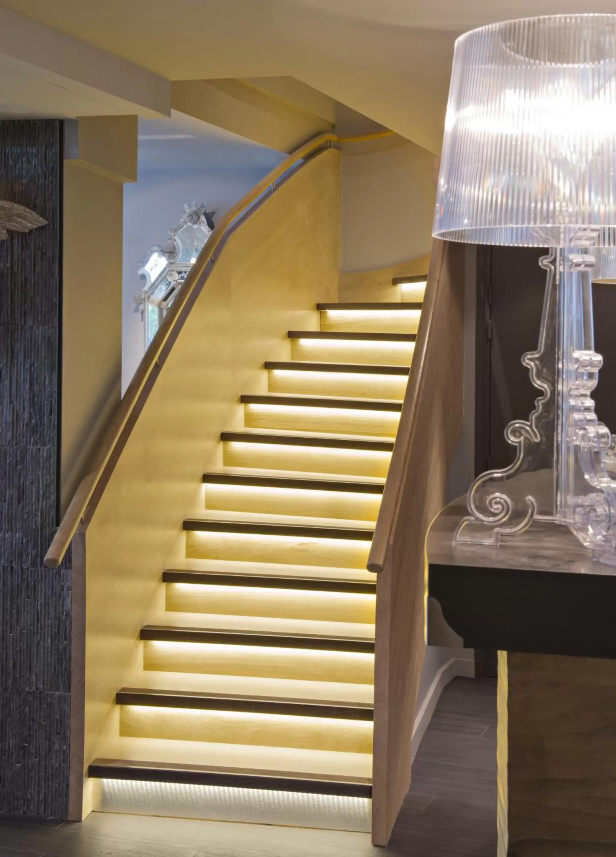 Lobby or reception in Hôtel Le Rohan, centre Cathédrale Lobby or reception in Hôtel Le Rohan, centre Cathédrale