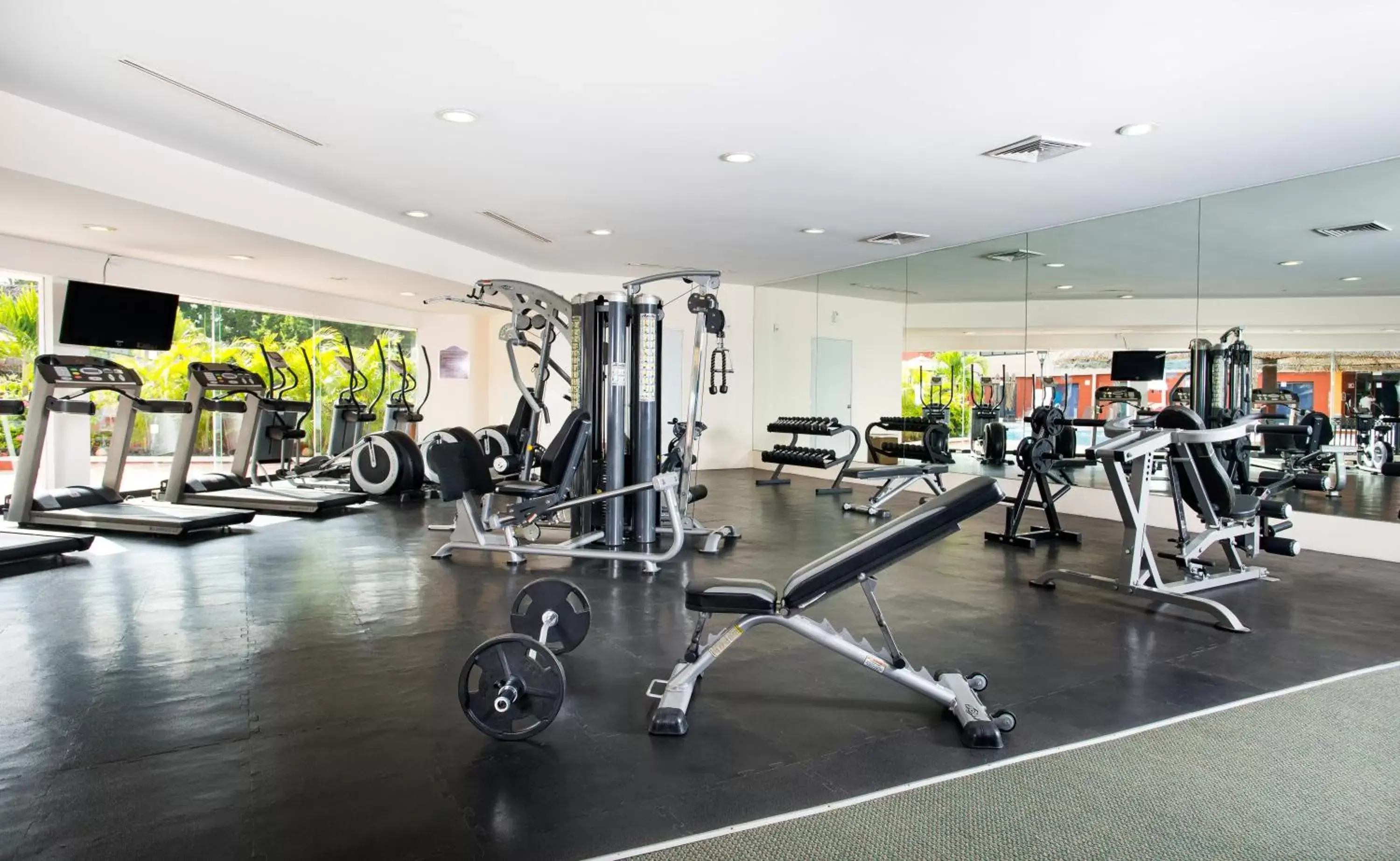 Fitness centre/facilities, Fitness Center/Facilities in Holiday Inn Merida, an IHG Hotel