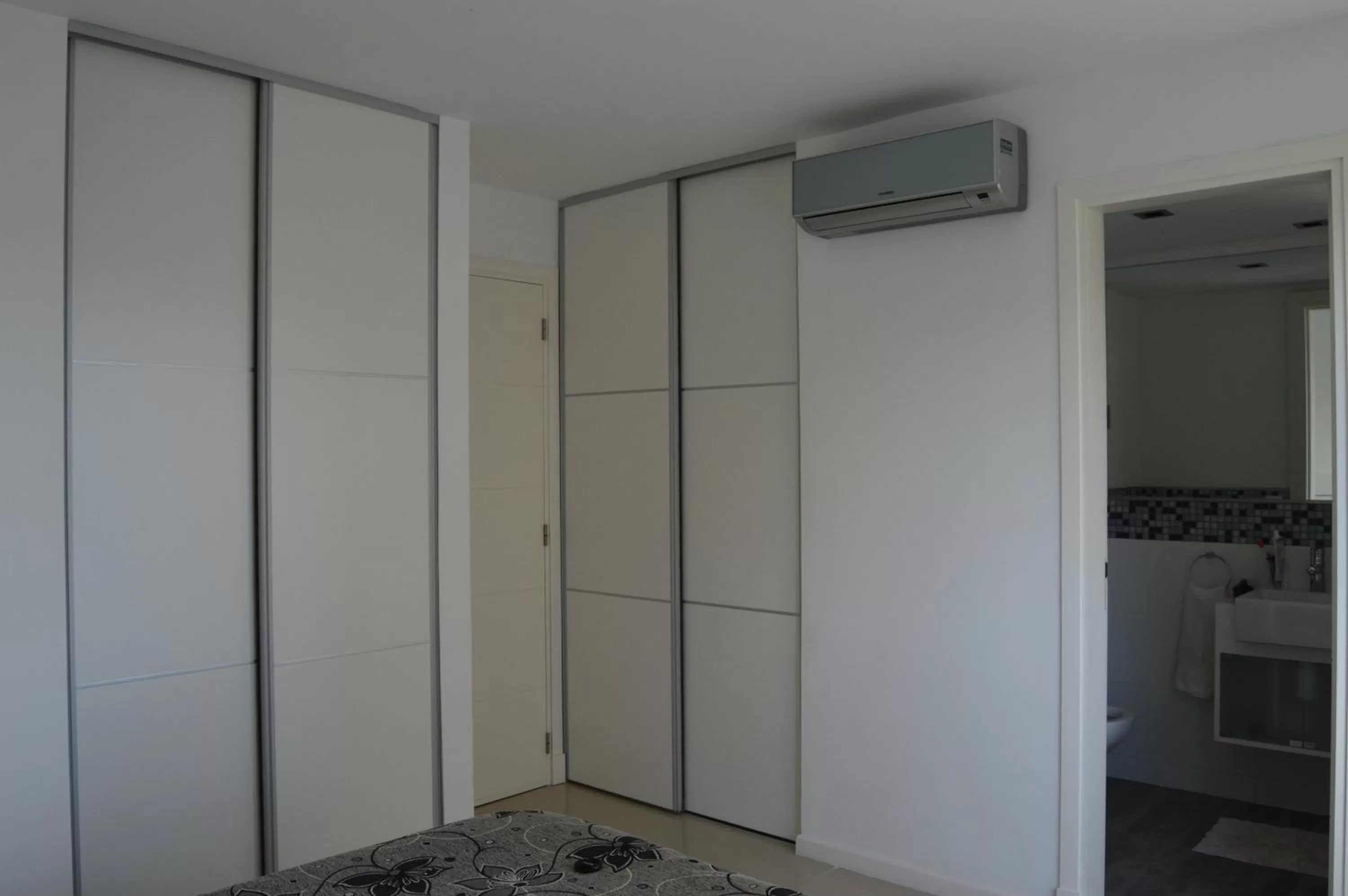 Bedroom, Bathroom in Arenas del mar