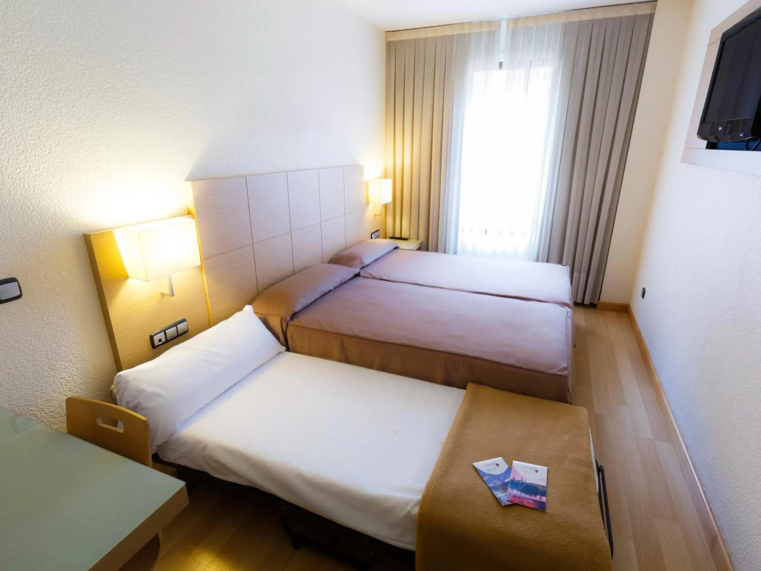 Bed in Hotel Condes de Haro