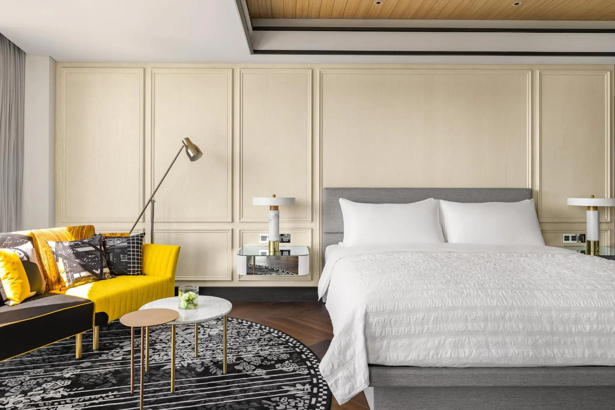 Bed in Le Meridien Taichung