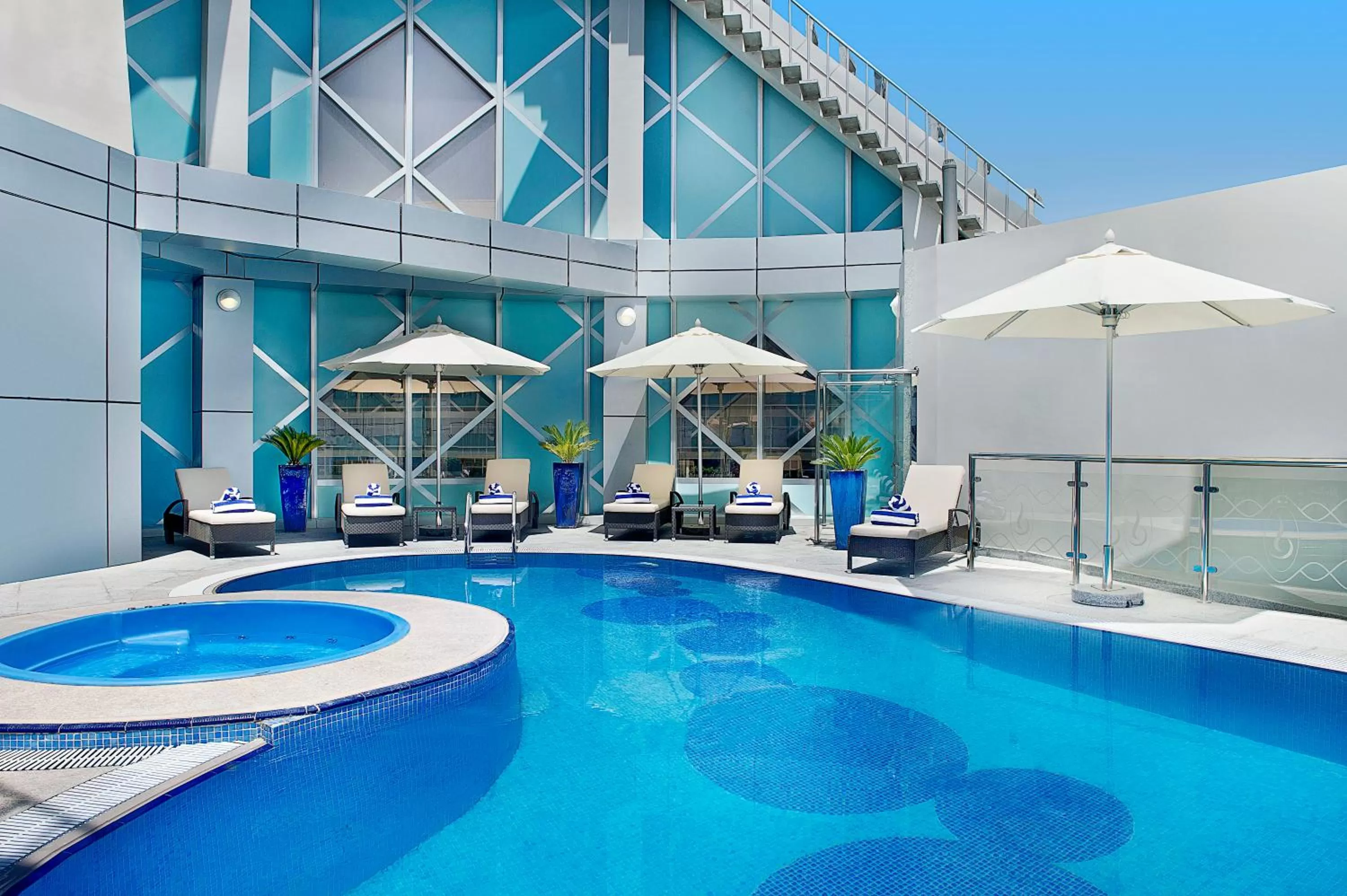 Swimming pool in City Seasons Towers Hotel Bur Dubai