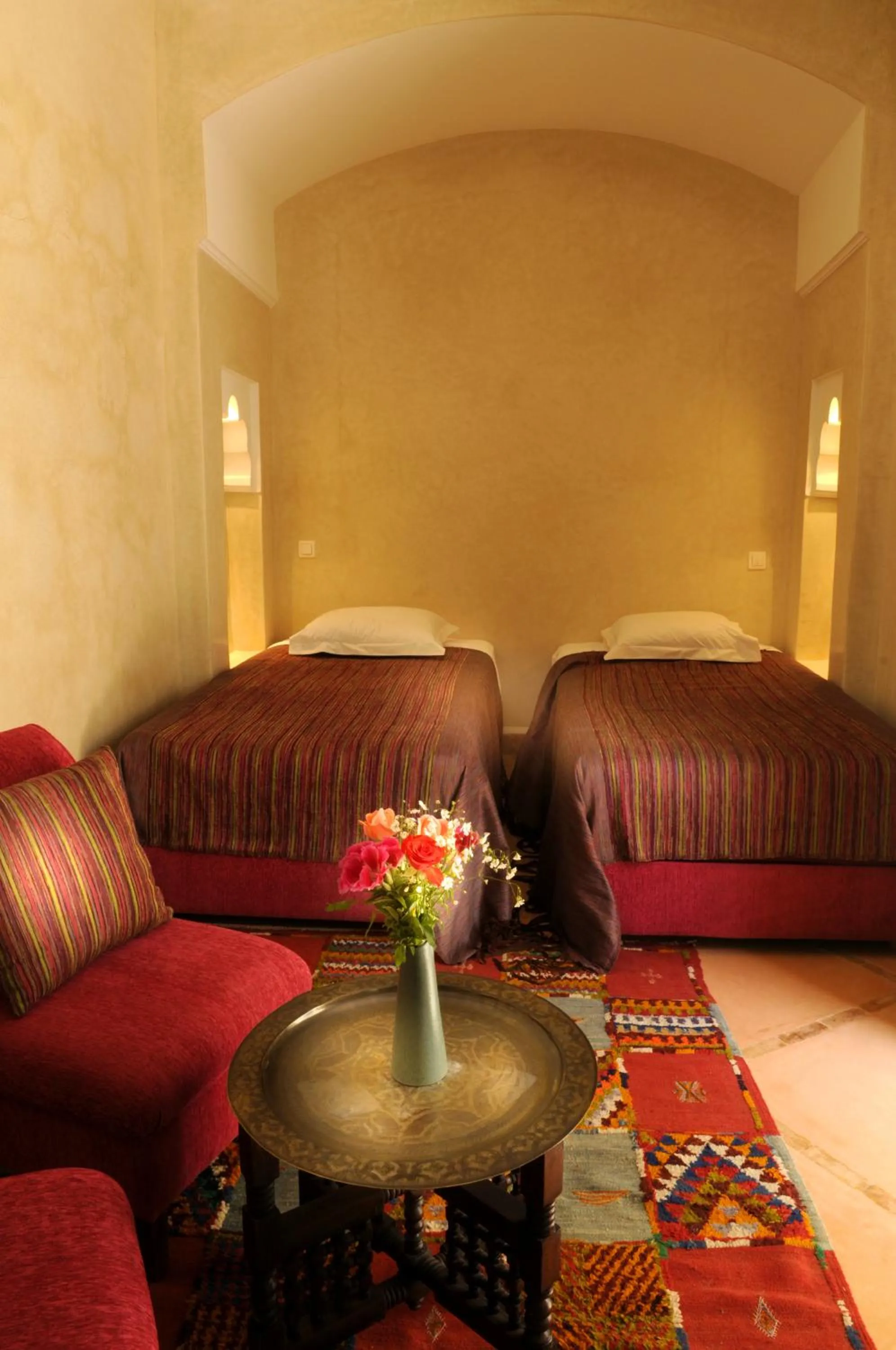 Photo of the whole room in Riad Les Hibiscus