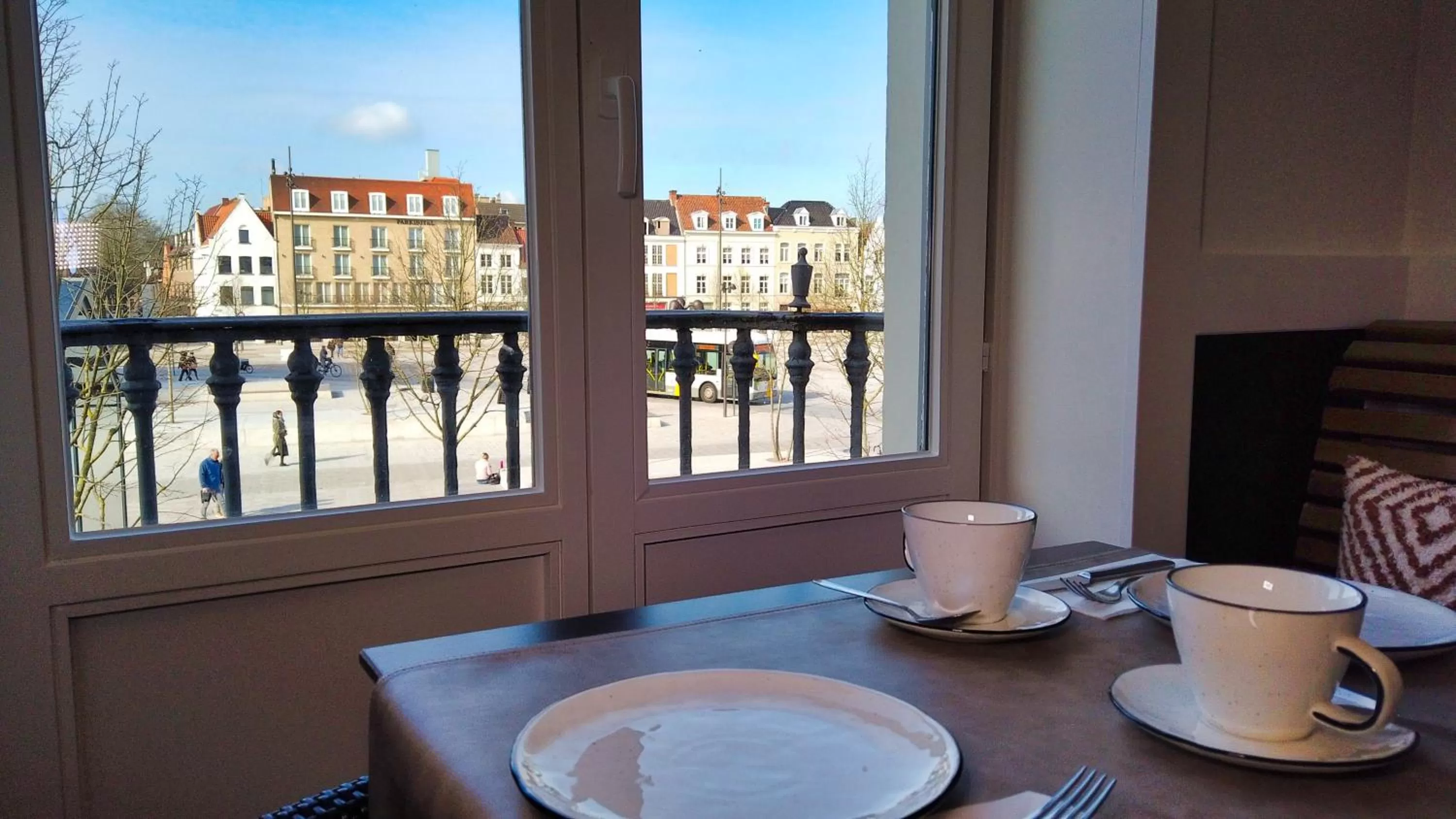 Street view in Hotel Bliss